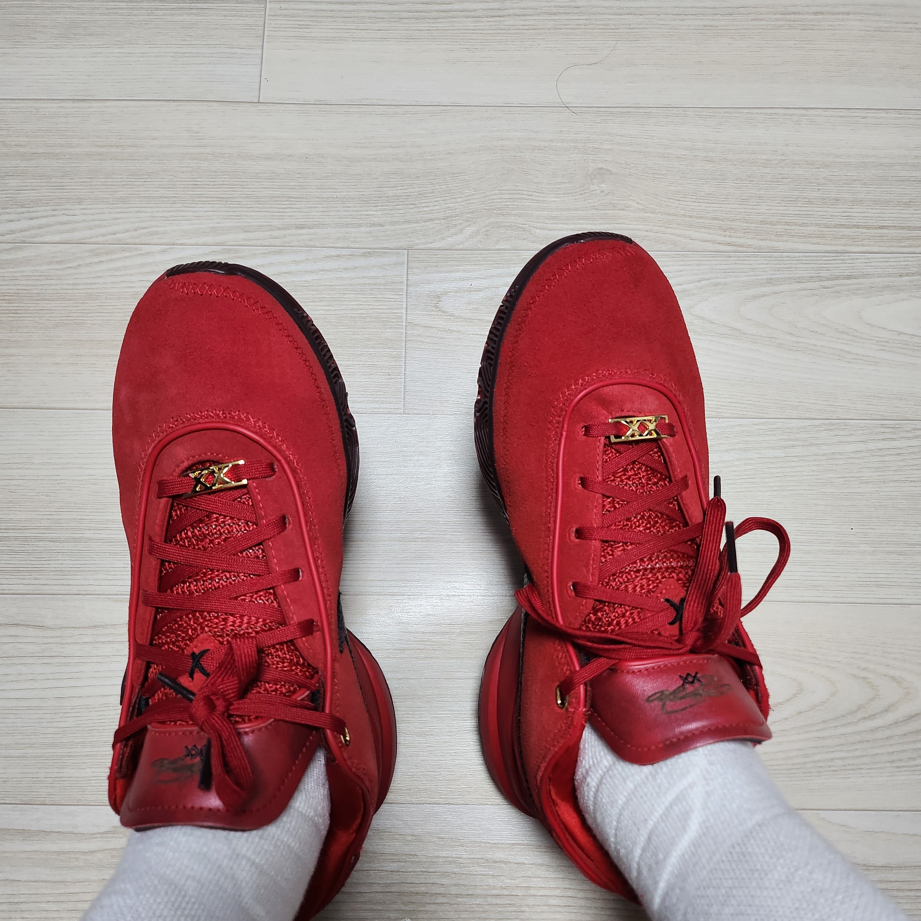 Nike LeBron XX EP Gym Red 착용 스타일