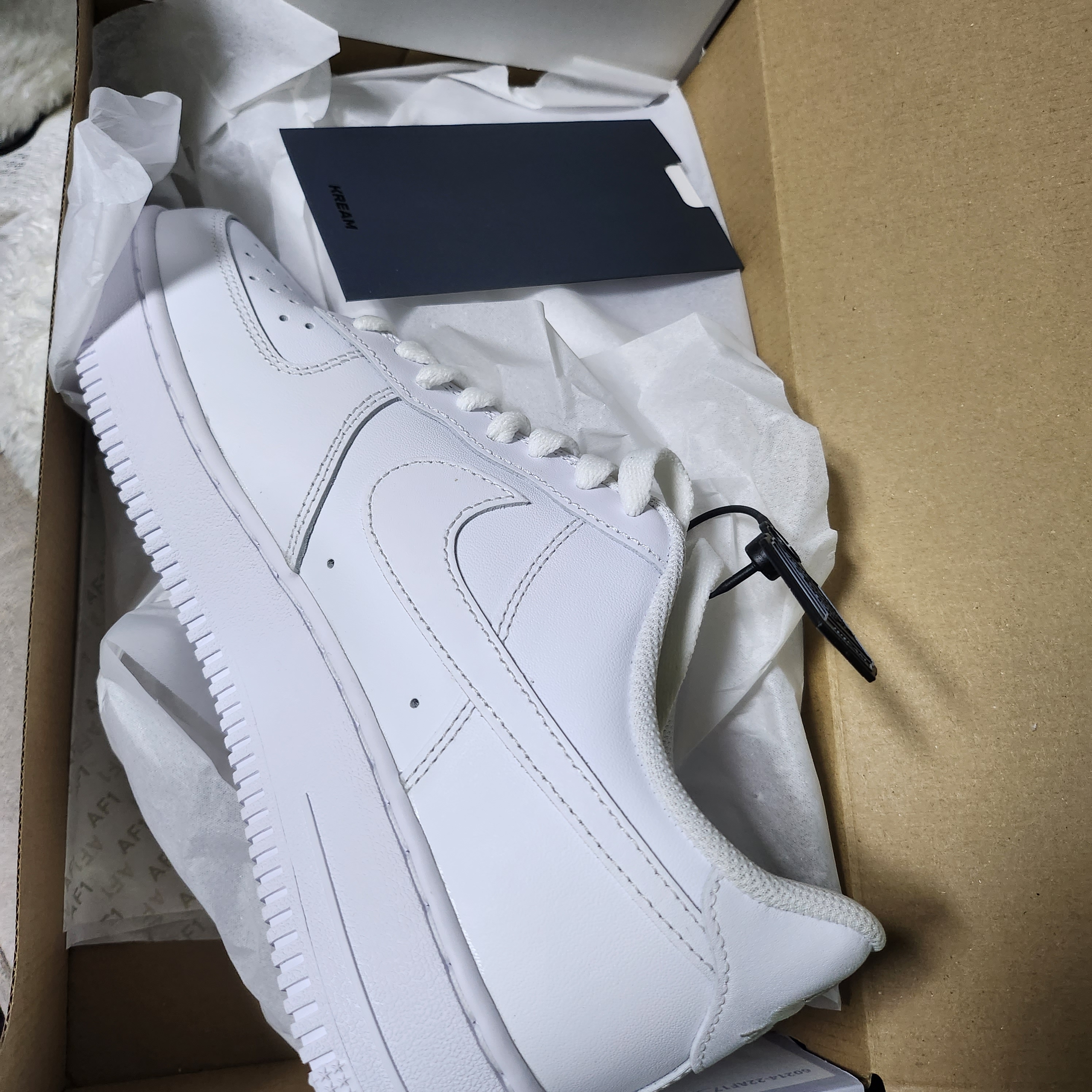 Nike Air Force 1 '07 Low White 착용 스타일