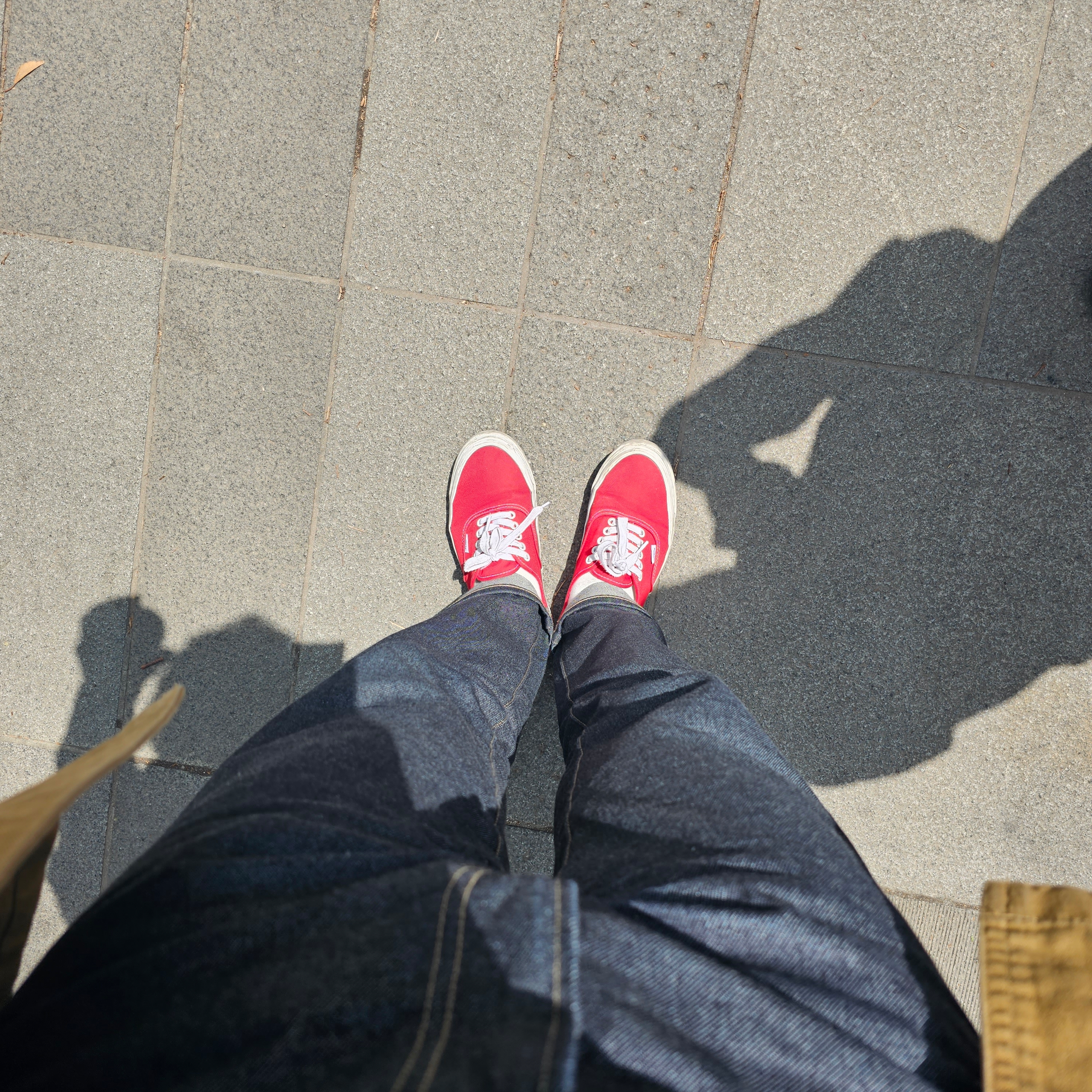 Vans Vault OG Authentic LX Red 착용 스타일