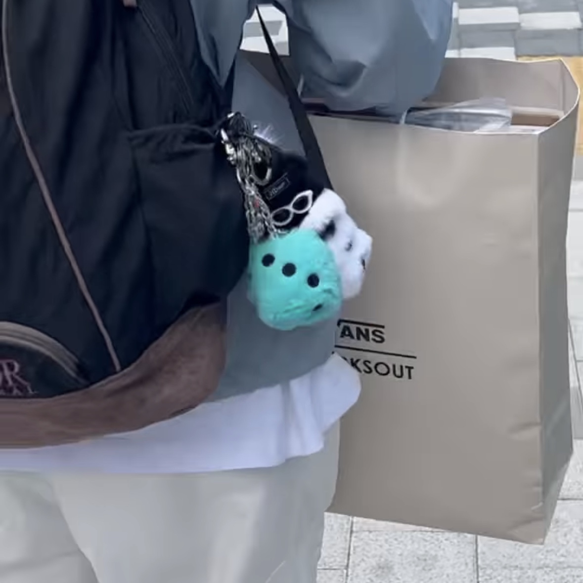 Stussy Fuzzy Dice Keychain Teal, Sansan Gear Windblock Jacket Sky Blue - 22FW 착용 스타일 - 1