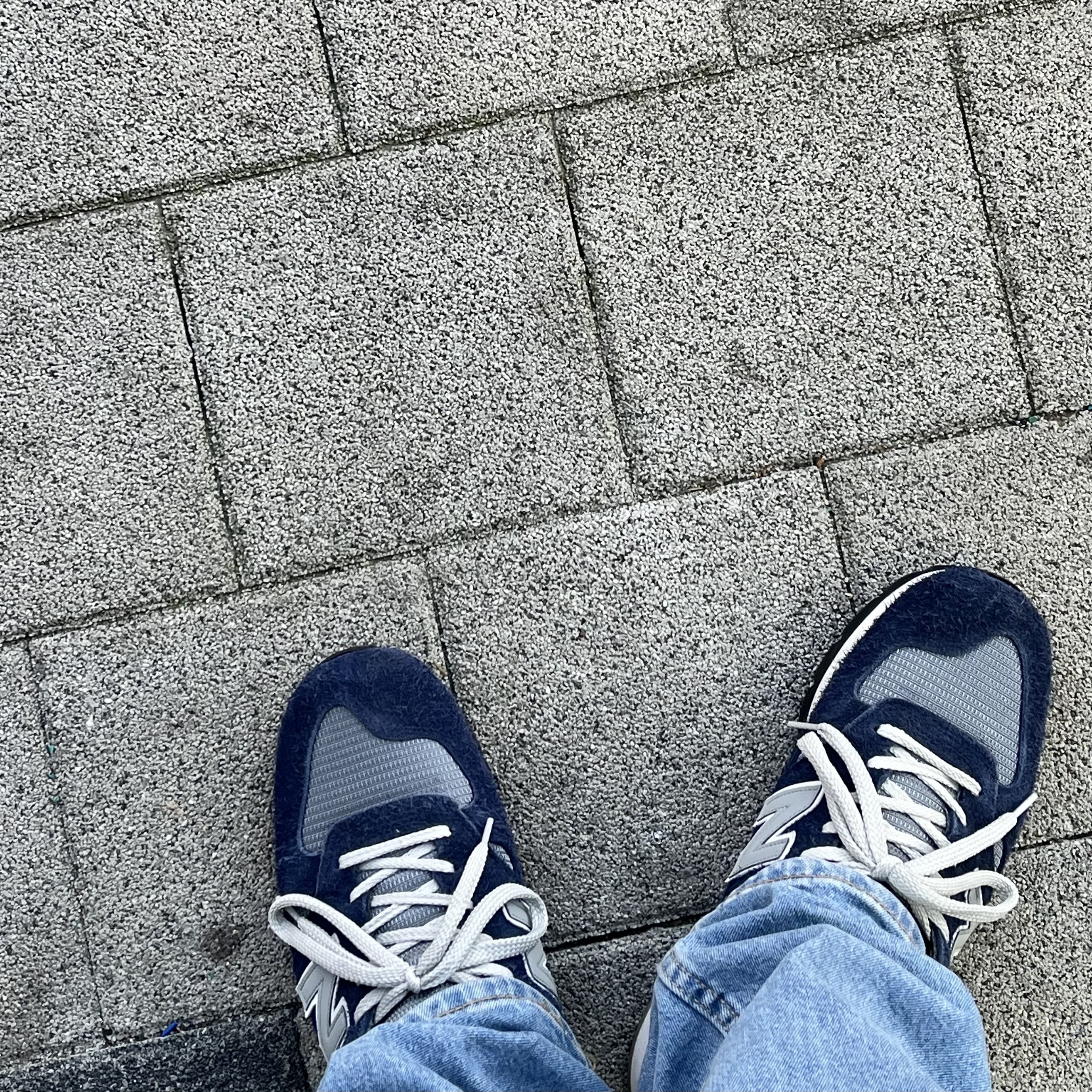 New Balance x Carhartt WIP 990v1 Made in USA Sculpture Center 착용 스타일