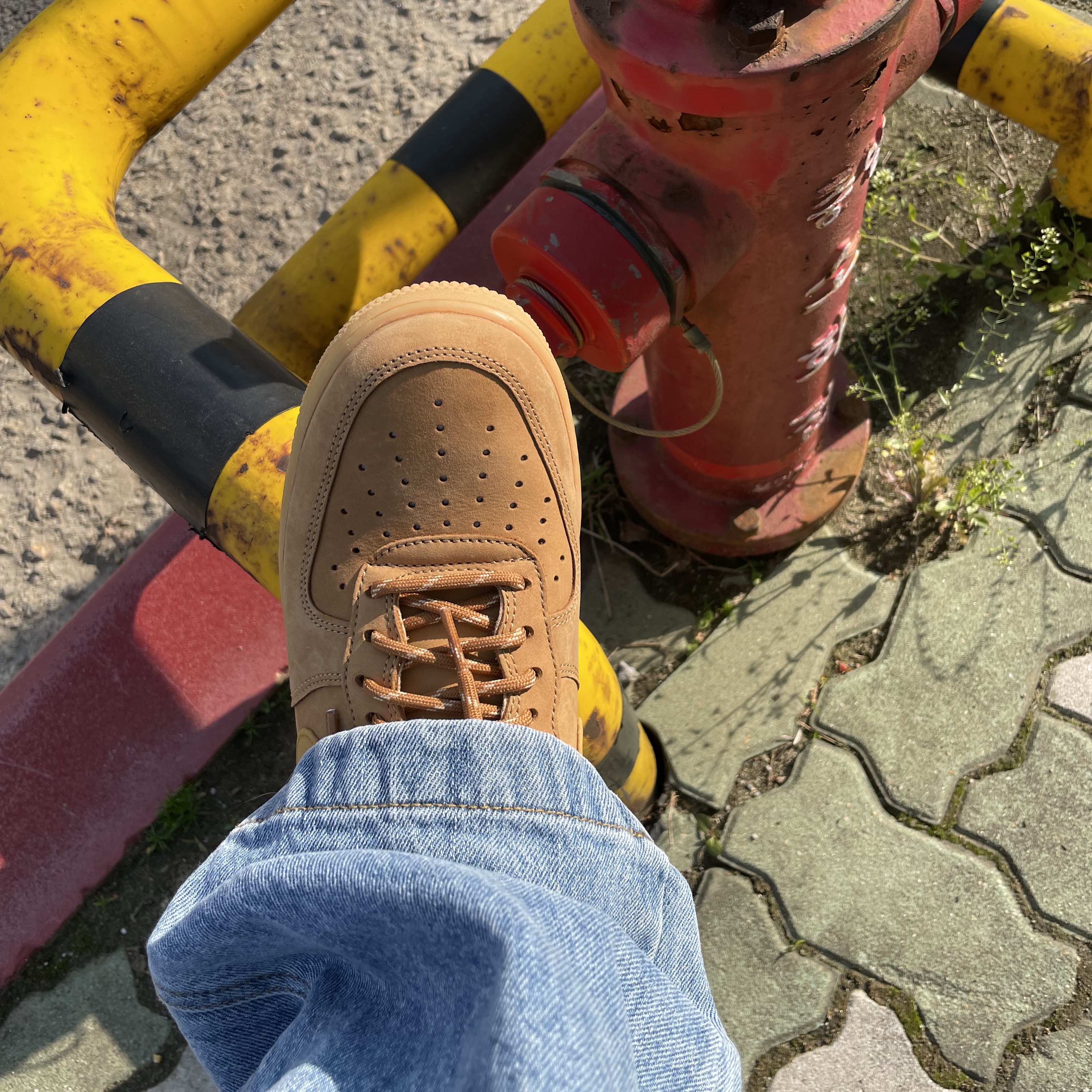 Nike Air Force 1 '07 WB Flax 착용 스타일 - 1