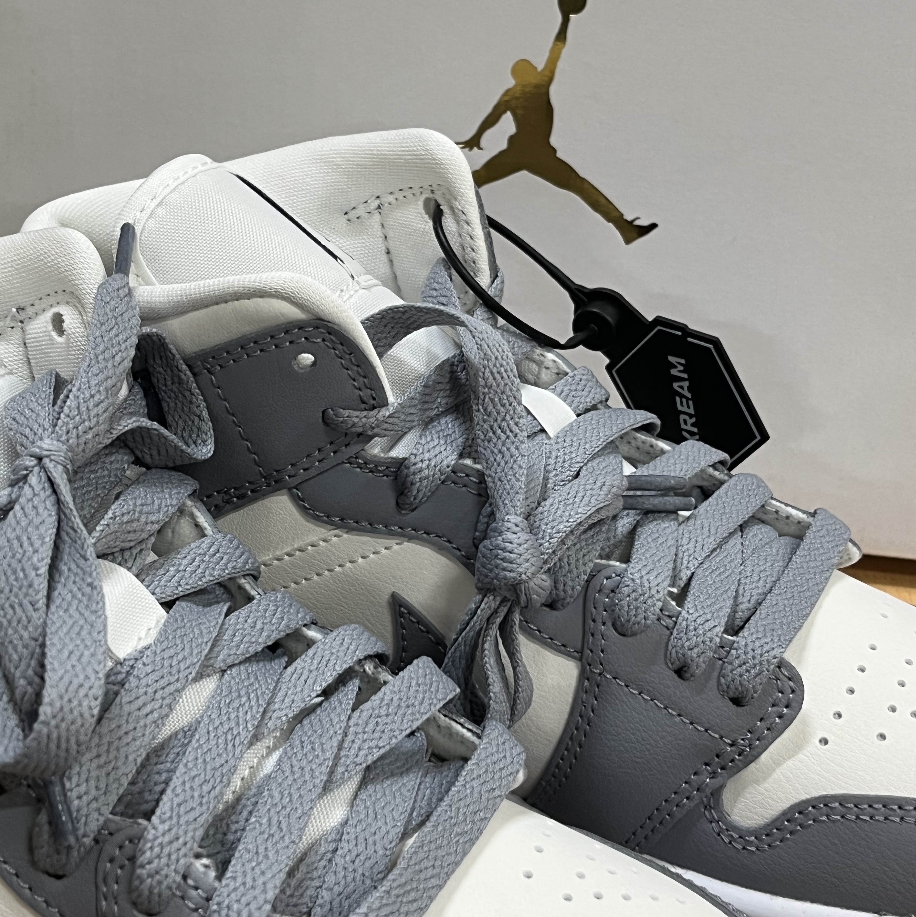 (W) Jordan 1 Mid Sail Stealth 착용 스타일