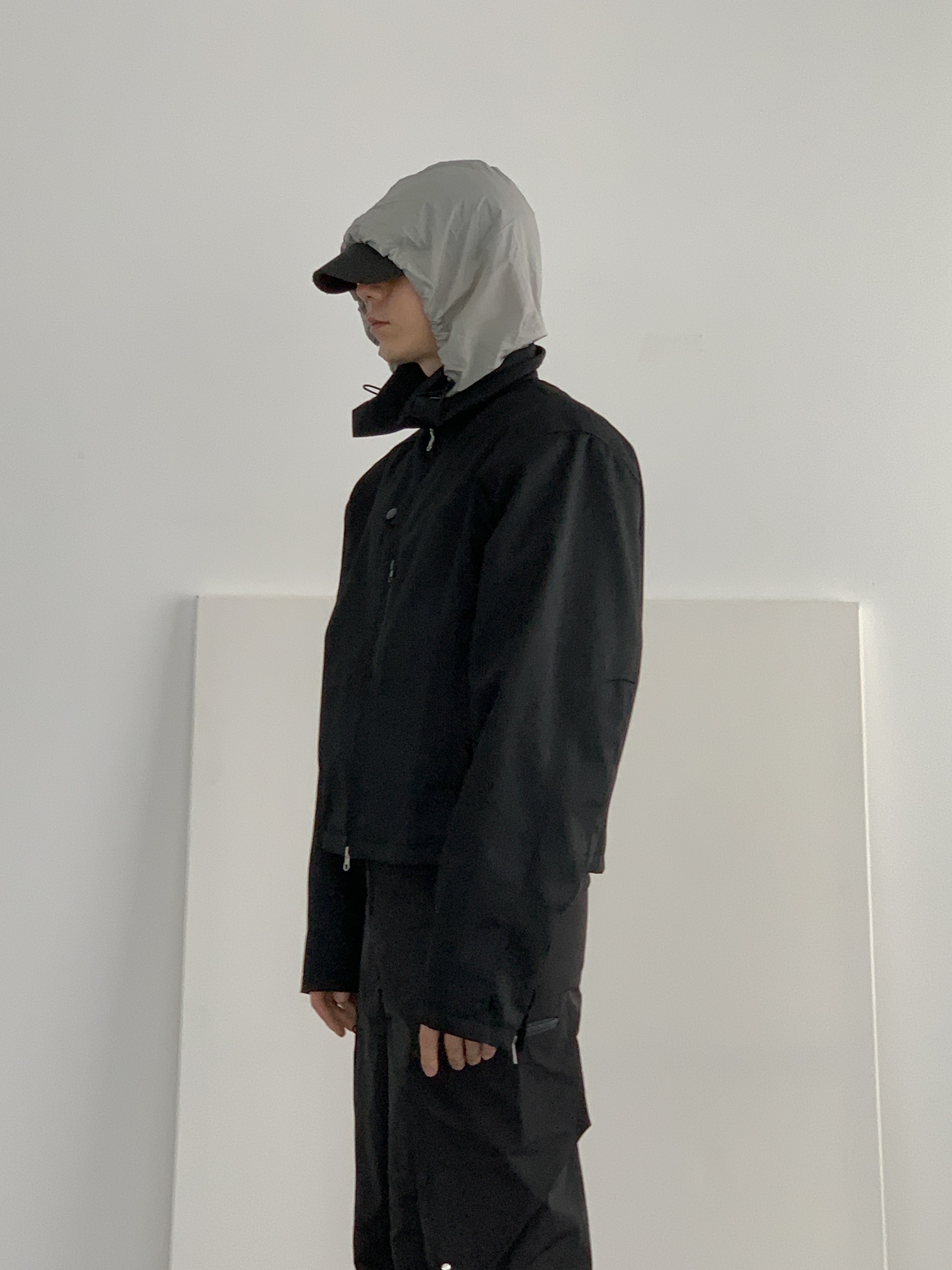 Balenciaga Gaffer Cap Black, (W) Balenciaga 3XL Sneakers Light Beige 착용 스타일 - 3