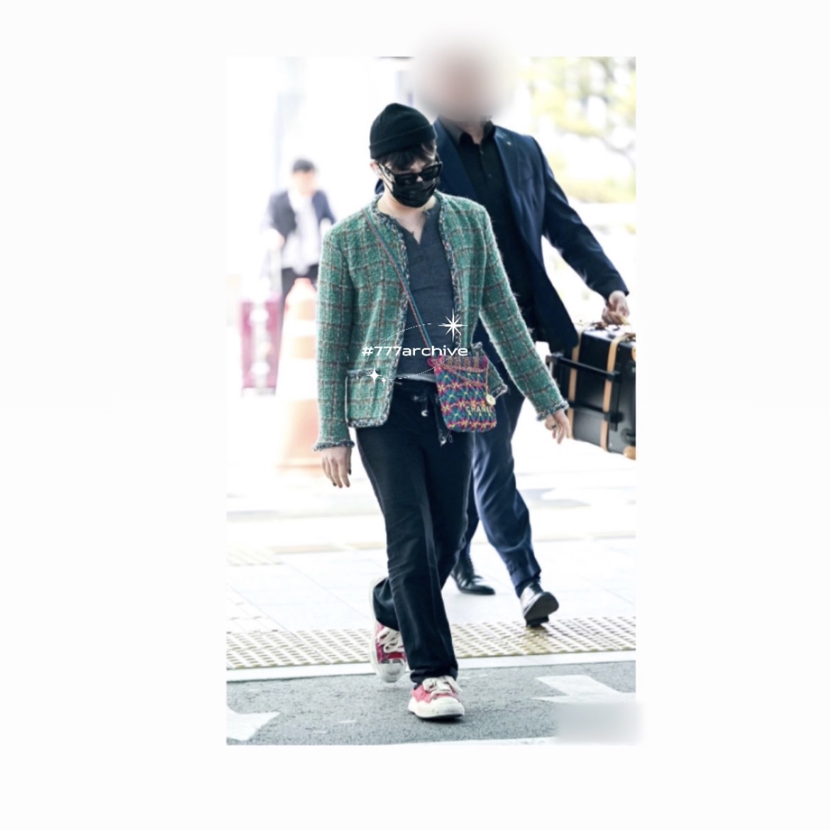 Maison Mihara Yasuhiro Peterson OG Sole OD Canvas Low-top Sneakers Red 착용 스타일 - 3