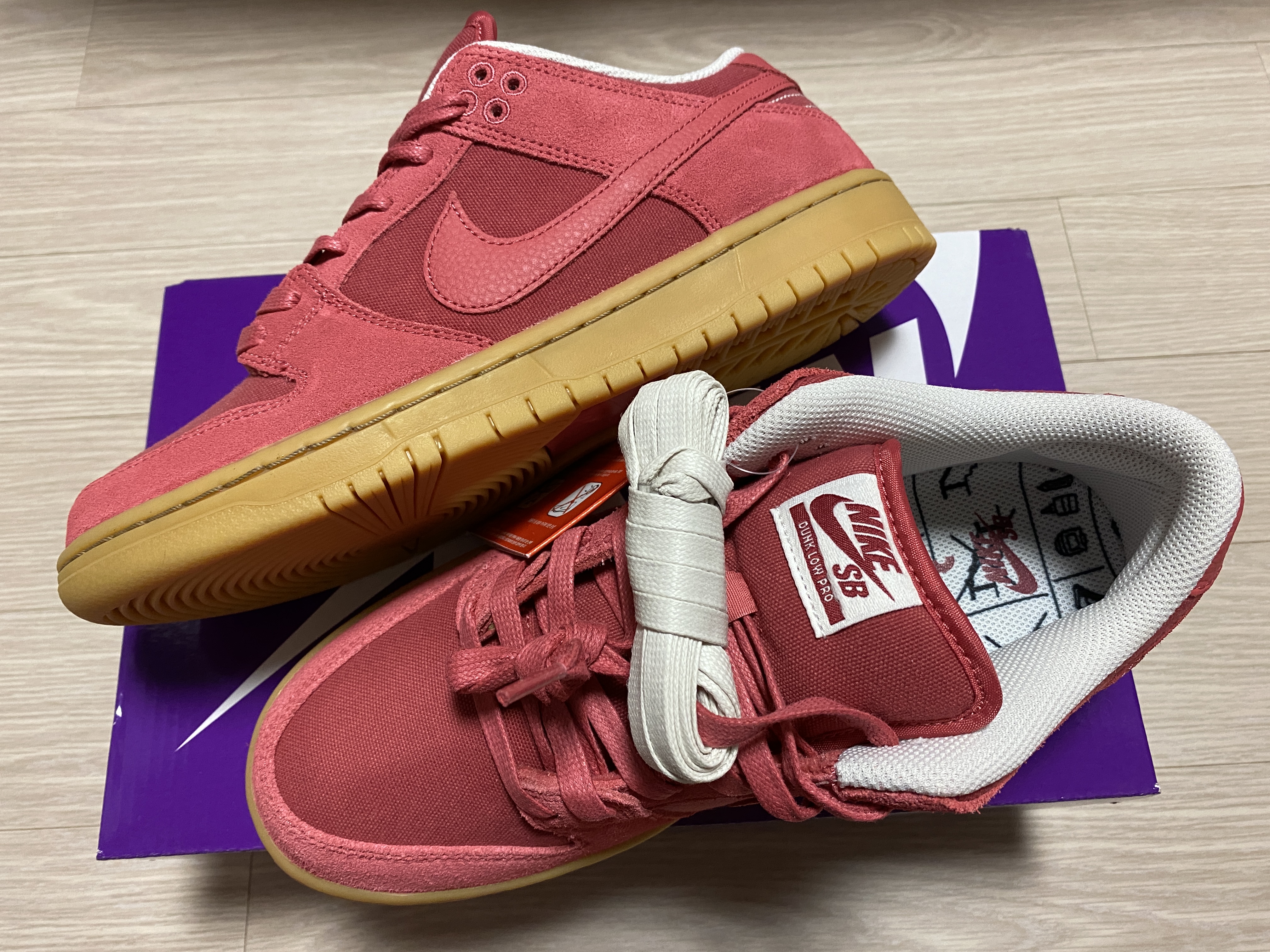 Nike SB Dunk Low Adobe 착용 스타일 - 1