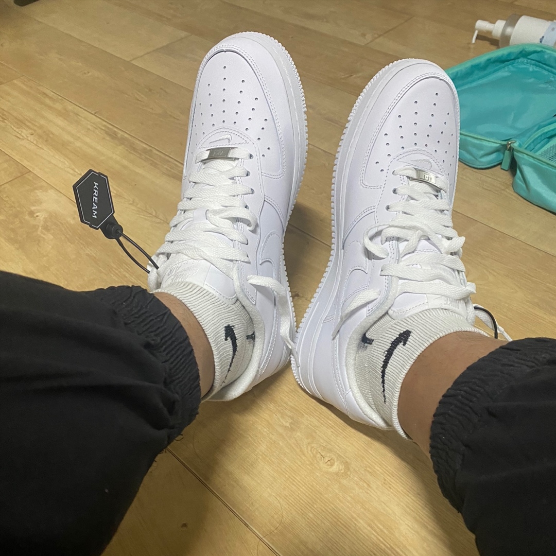 Nike x Supreme Air Force 1 Low White 착용 스타일 - 1