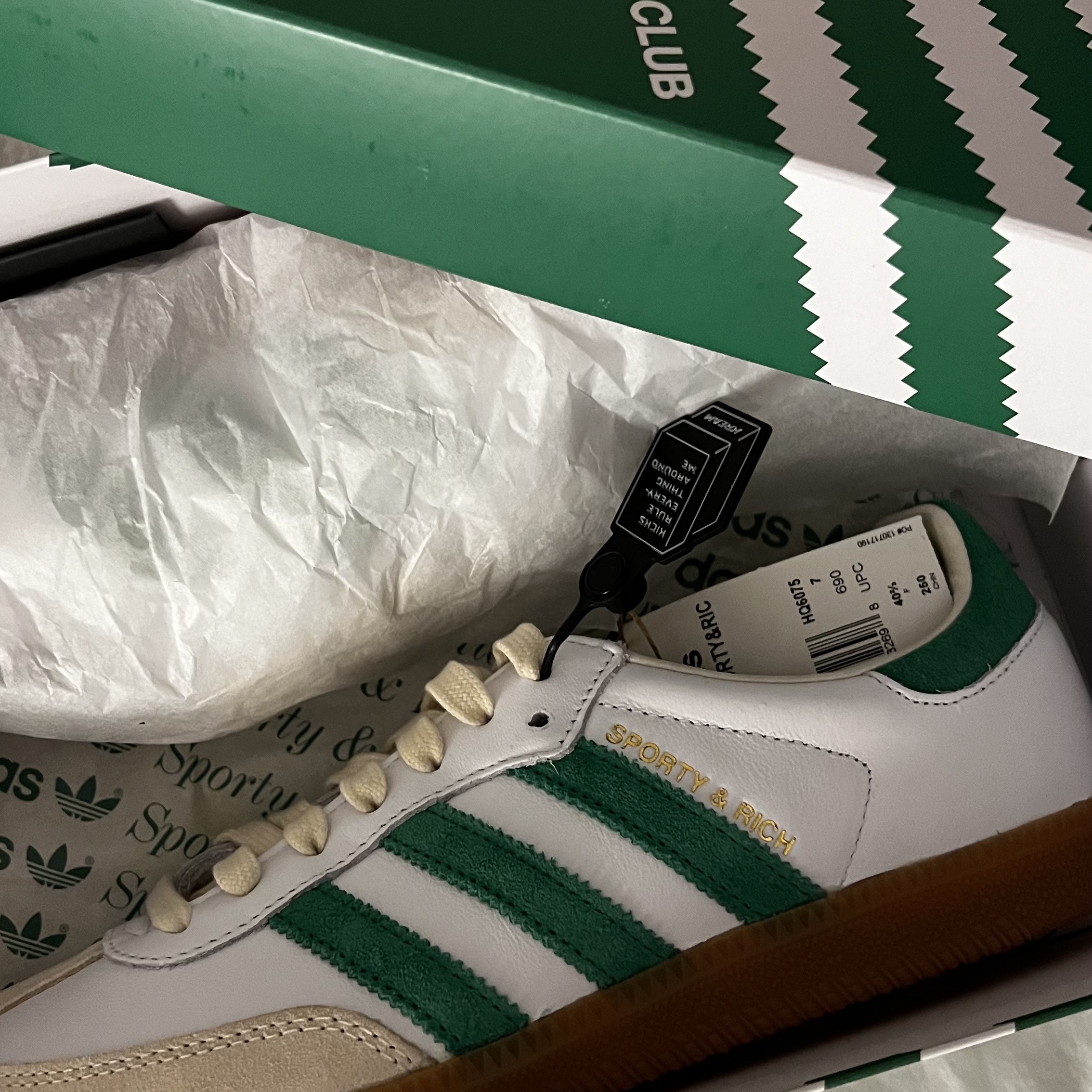 Adidas x Sporty & Rich Samba OG Cloud White Green 착용 스타일