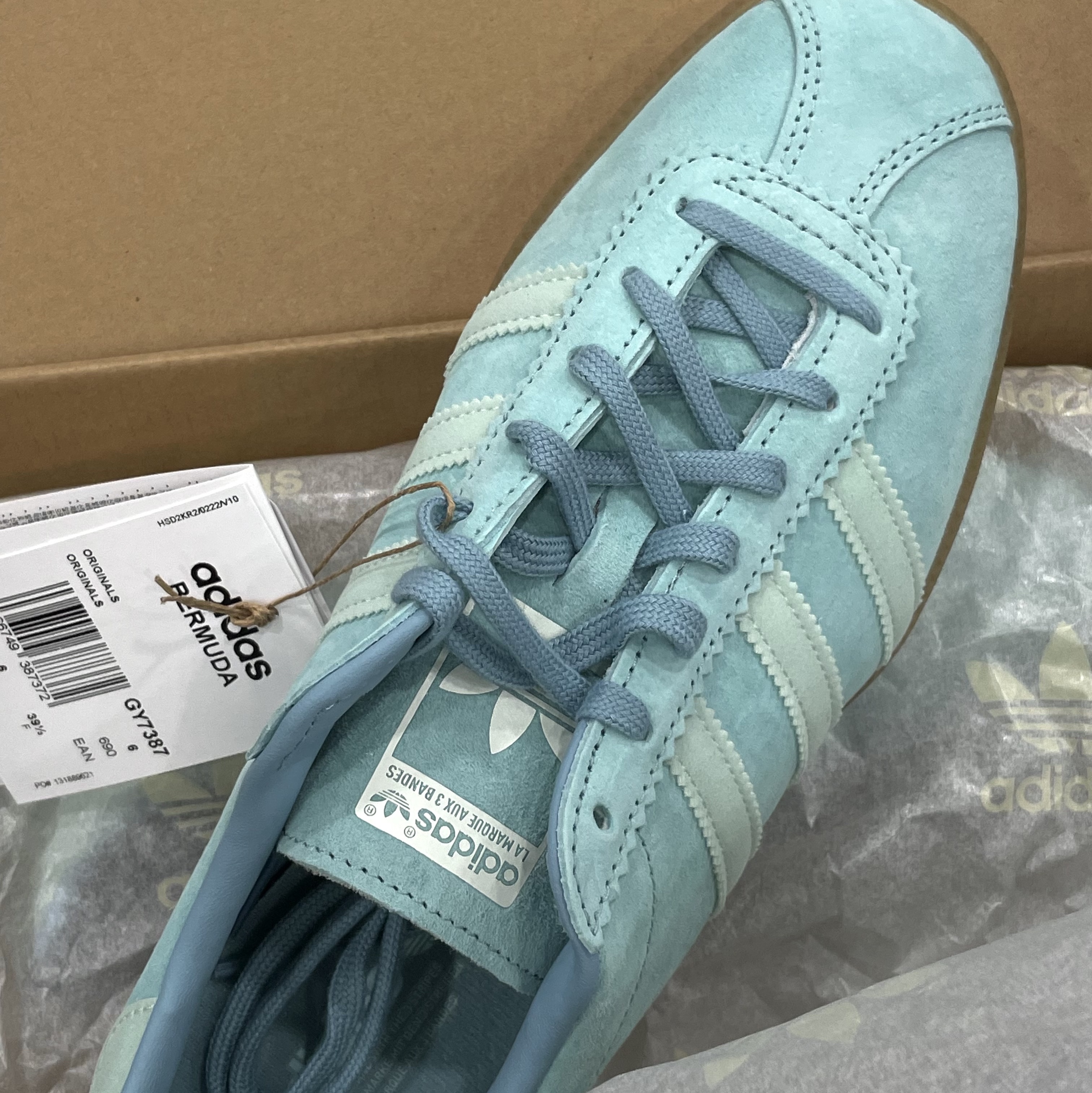 Adidas Bermuda Easy Mint 착용 스타일