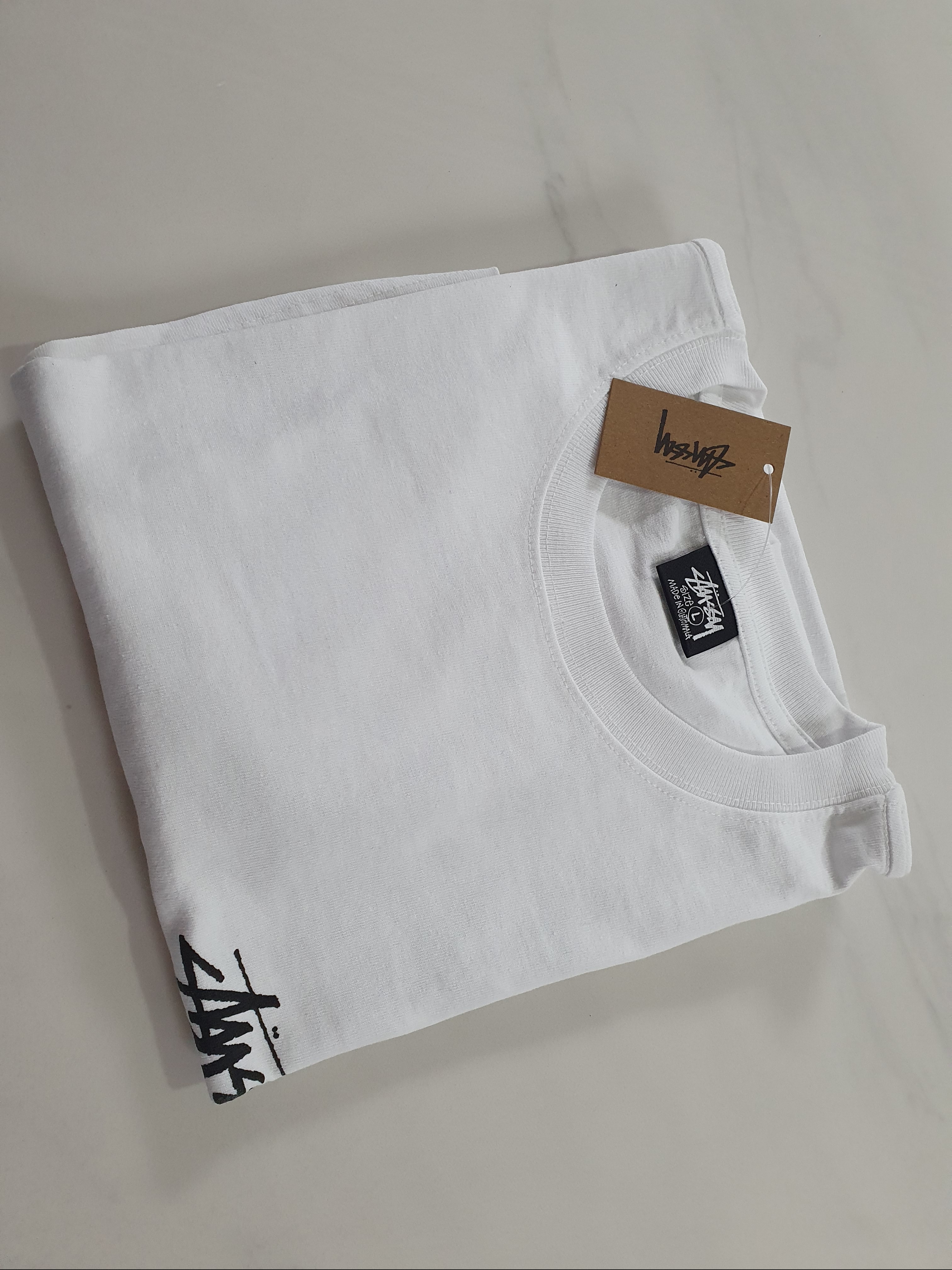 Stussy Withered Flower T-Shirt White 착용 스타일 - 2