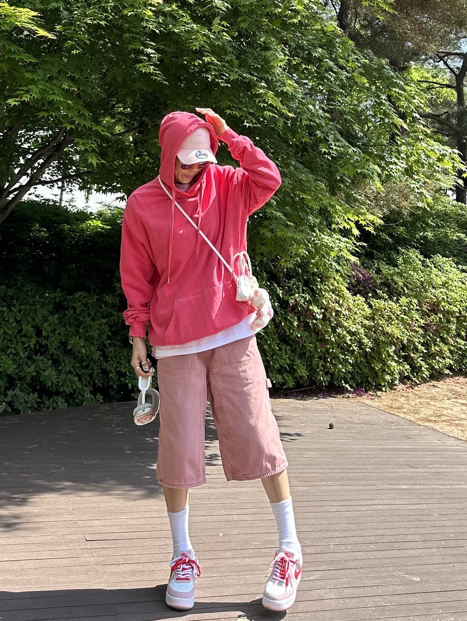 나이키 에어포스 1 '07 QS 밸런타인데이, (키즈) 나이키 에브리데이 플러스 삭스 핑크 화이트 (6개입/국내 정식 발매 제품) 착용 스타일 - 2