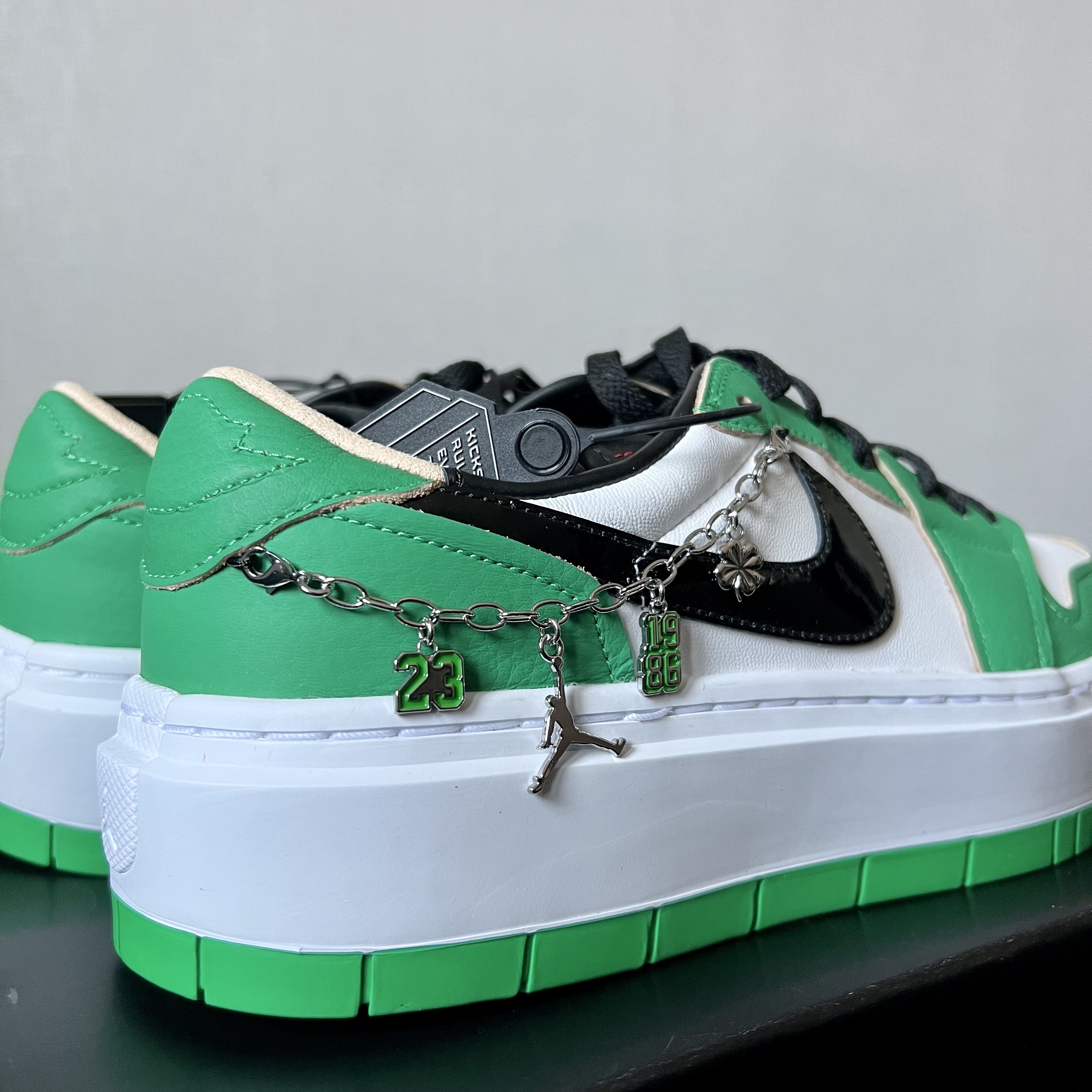 (W) Jordan 1 Elevate Low SE Lucky Green 착용 스타일