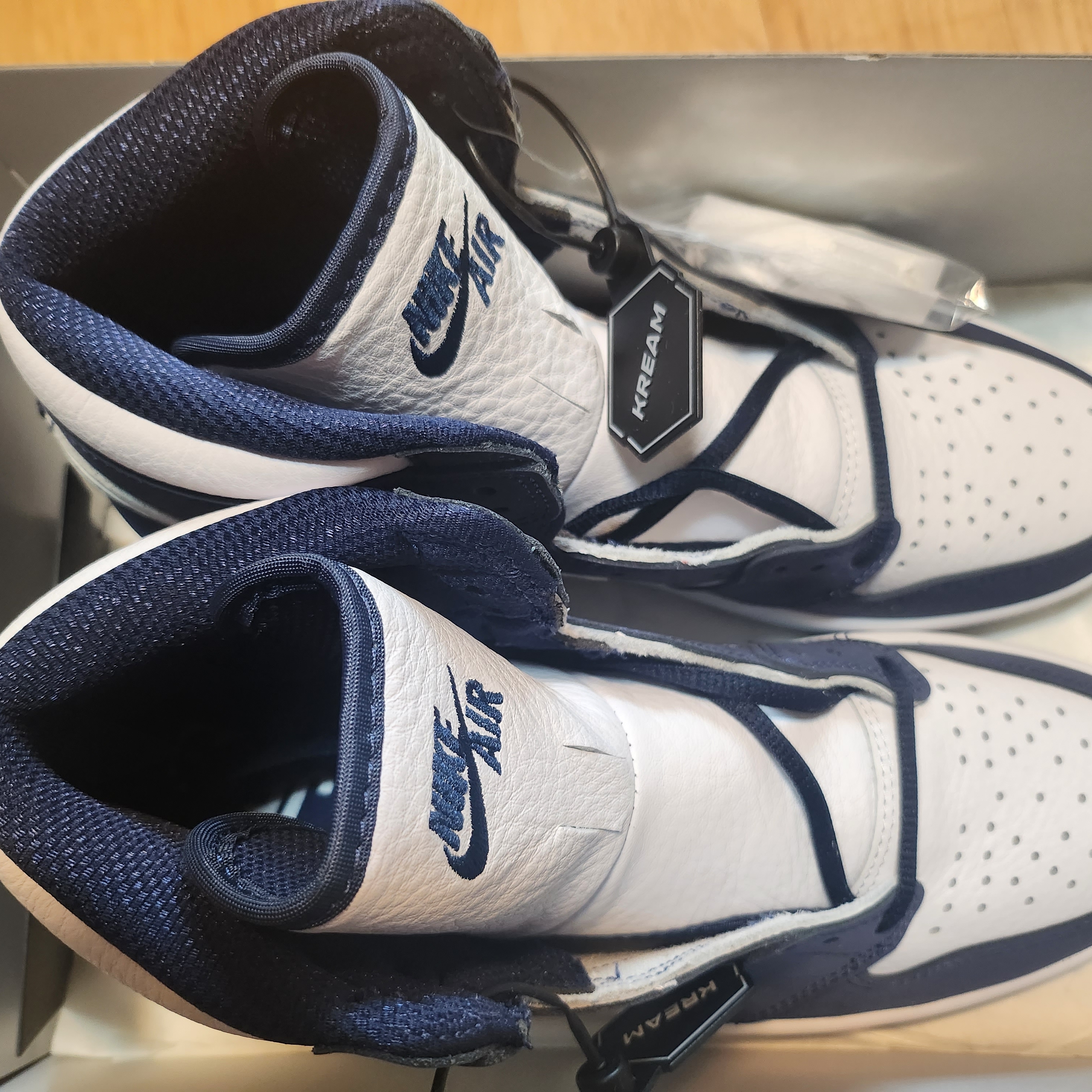 Jordan 1 Retro High OG CO.JP Midnight Navy 착용 스타일 - 2