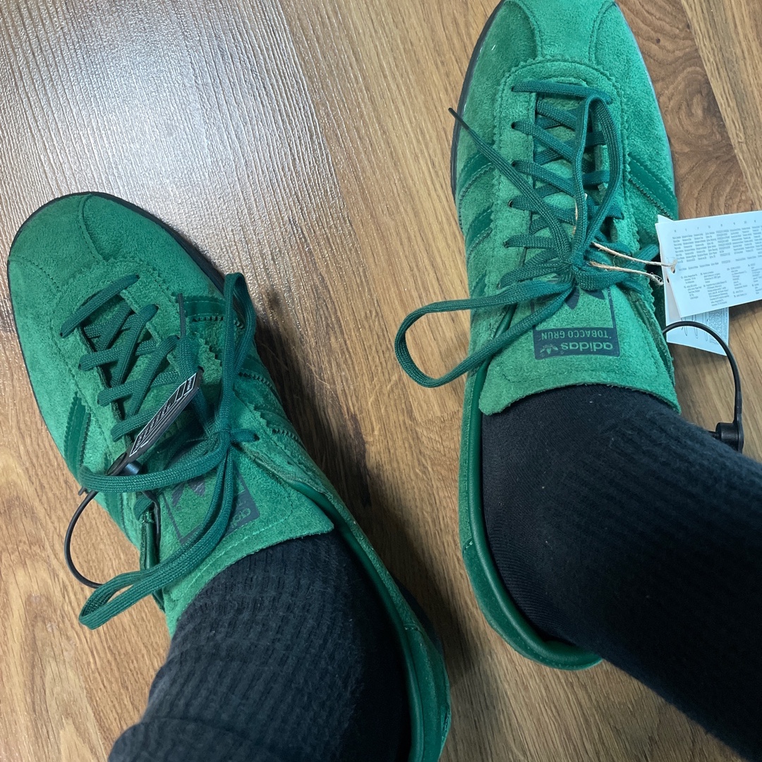 Adidas Tobacco Gruen Dark Green 착용 스타일