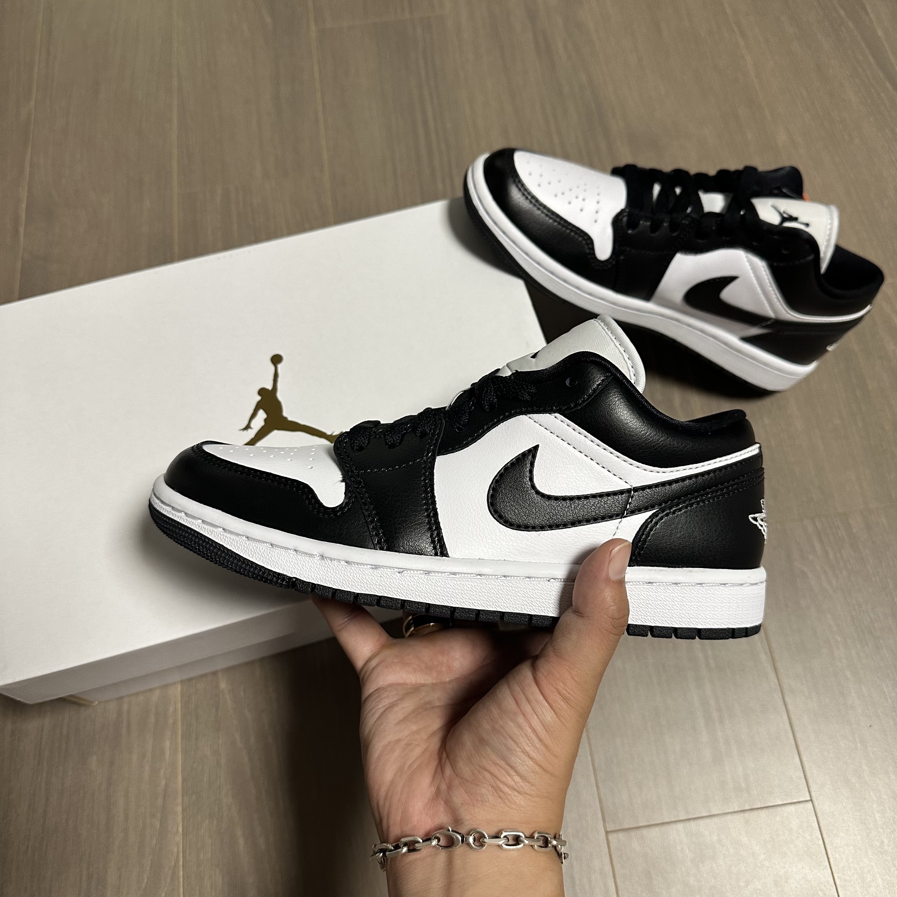 (W) Jordan 1 Low Black and White 착용 스타일 - 1