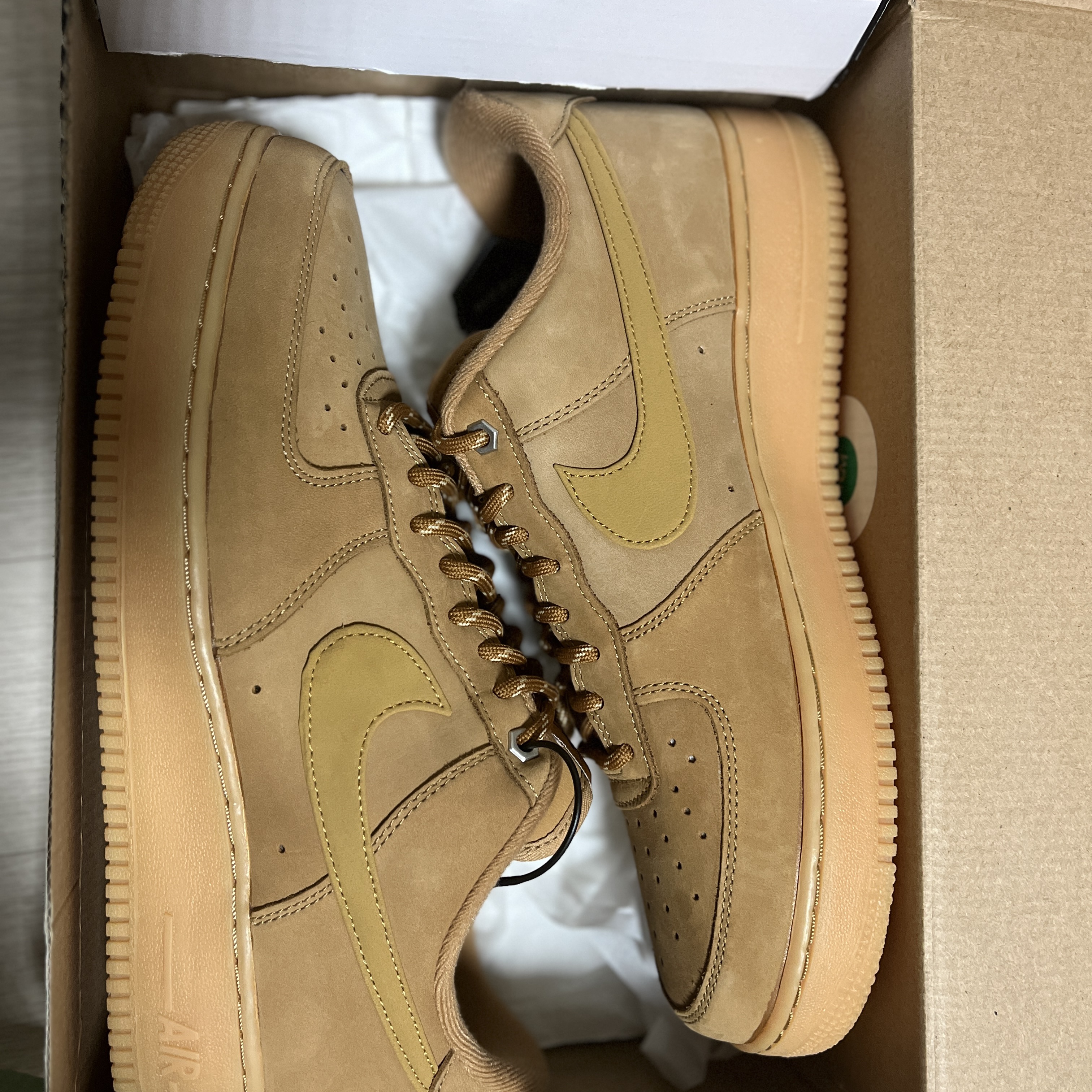 Nike Air Force 1 '07 WB Flax 착용 스타일 - 1