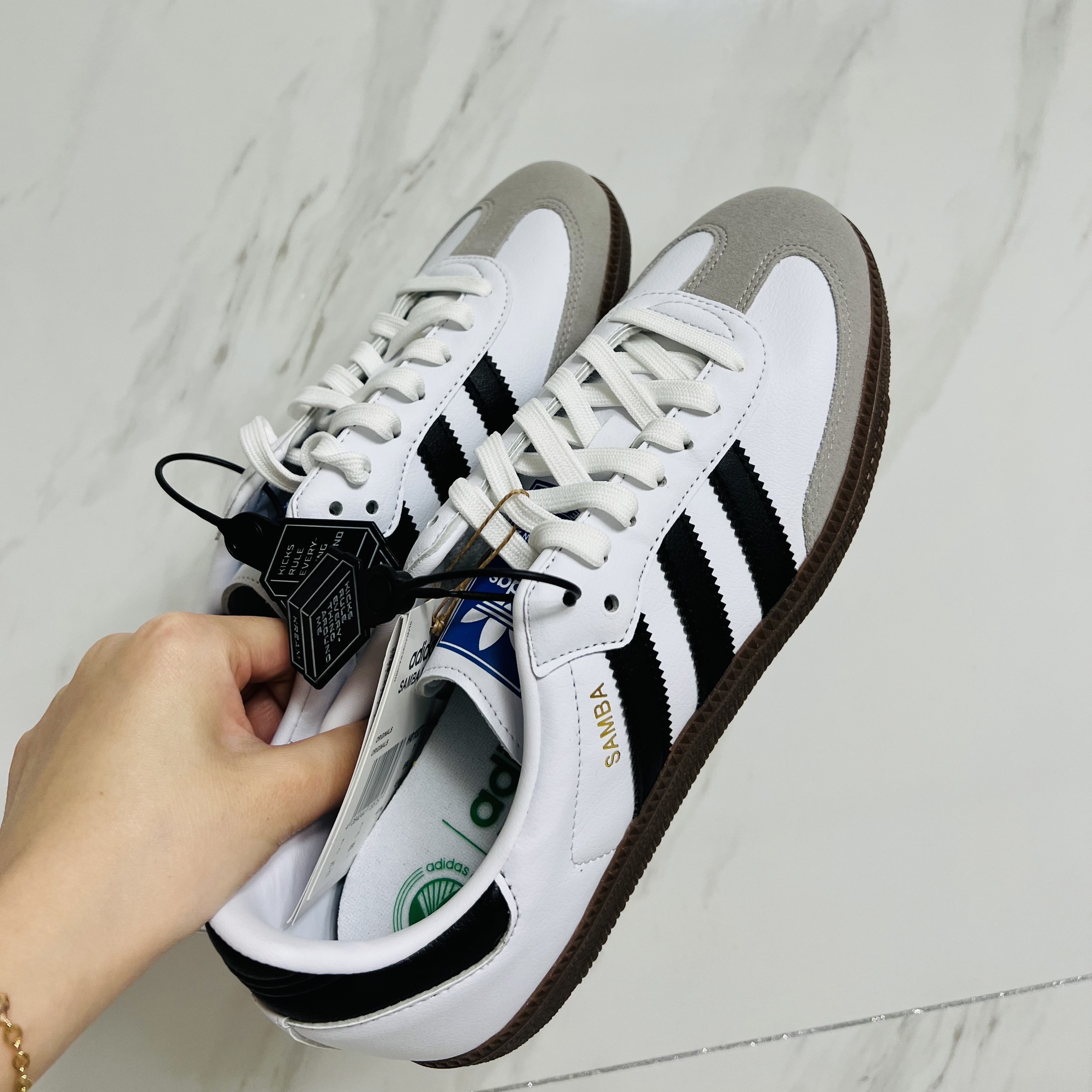 Adidas Samba Vegan White Black 착용 스타일 - 2