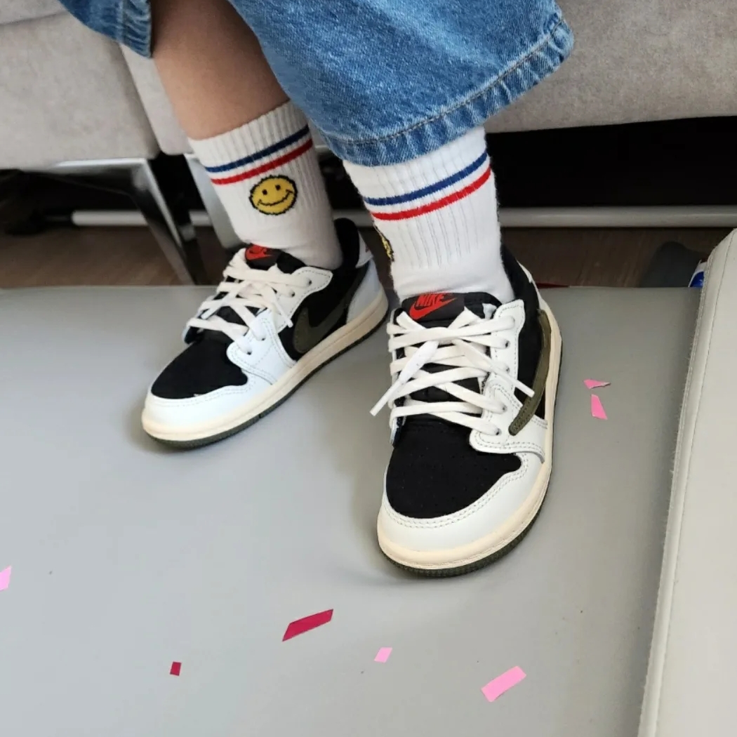 (TD) Jordan 1 x Travis Scott Retro Low OG SP Medium Olive 착용 스타일