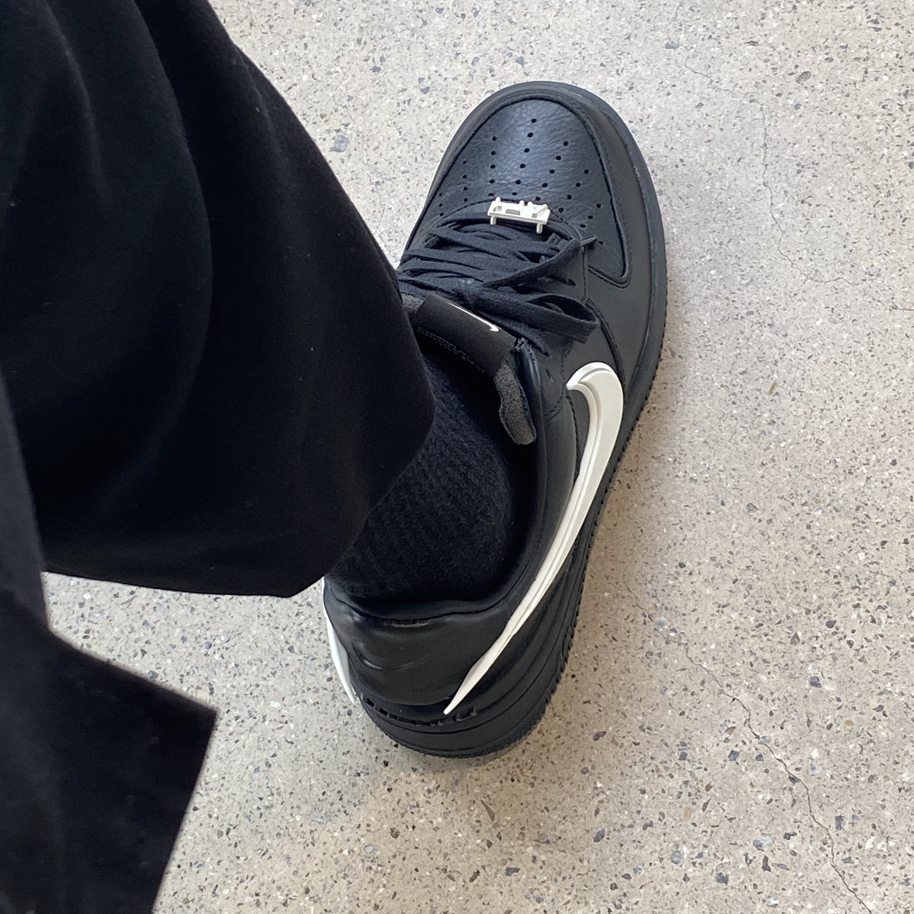Nike x Ambush Air Force 1 Low SP Black 착용 스타일 - 1