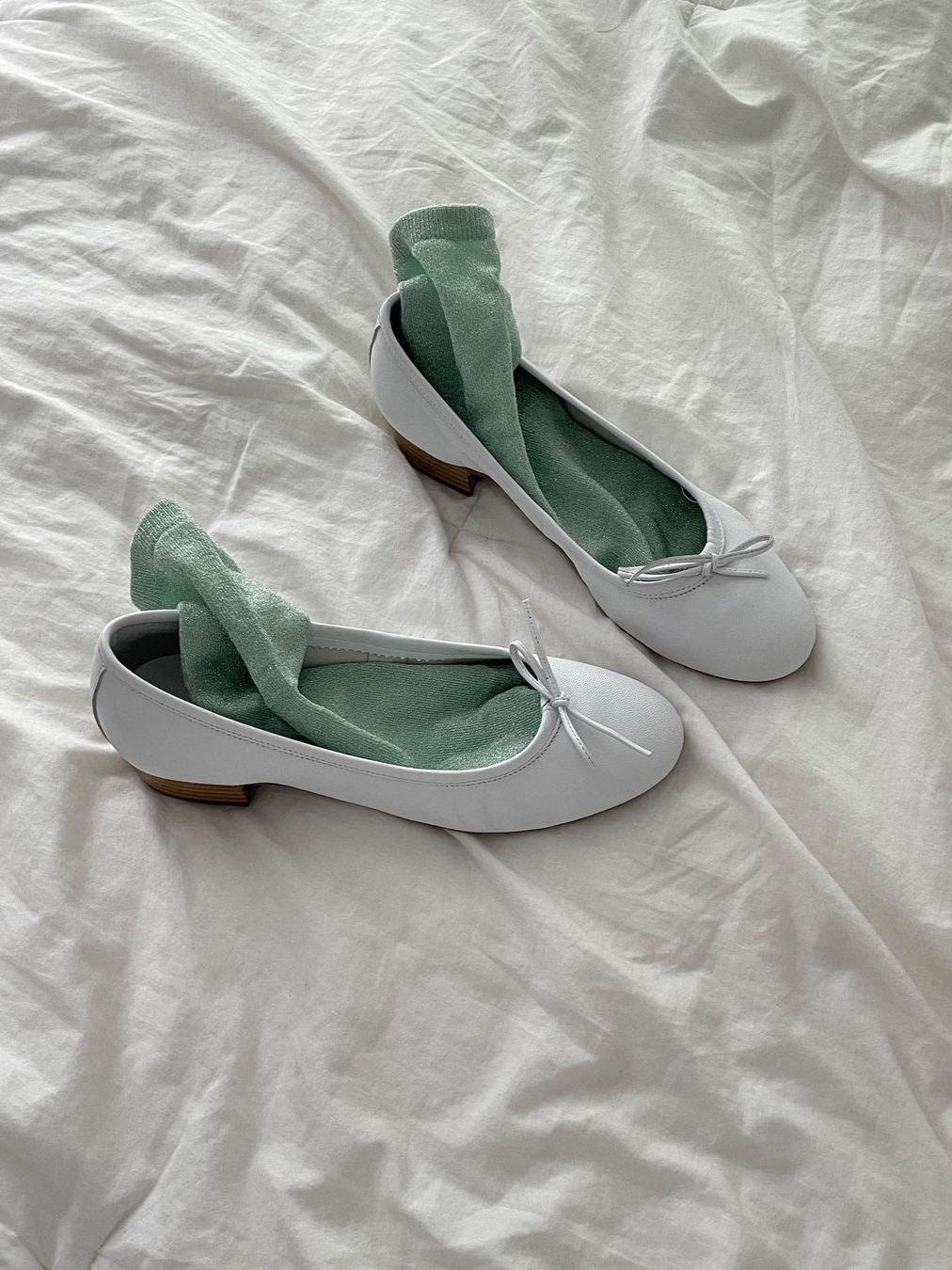 Reqins Women Carmen Blanc Cuir 착용 스타일 - 2