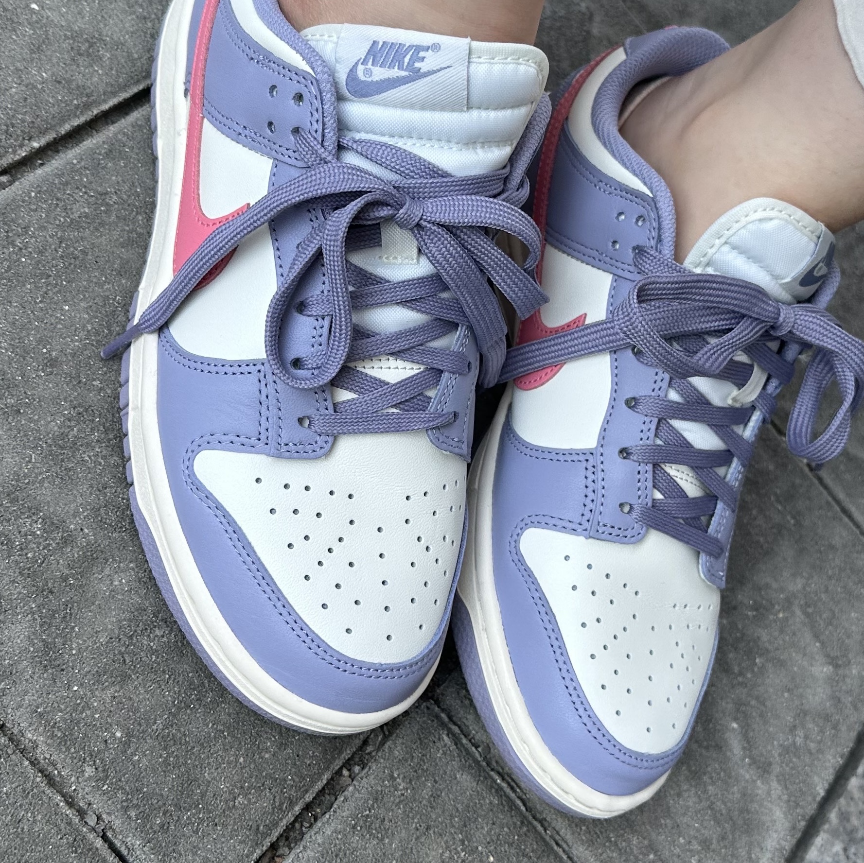 (W) Nike Dunk Low Indigo Haze Coral Chalk 착용 스타일