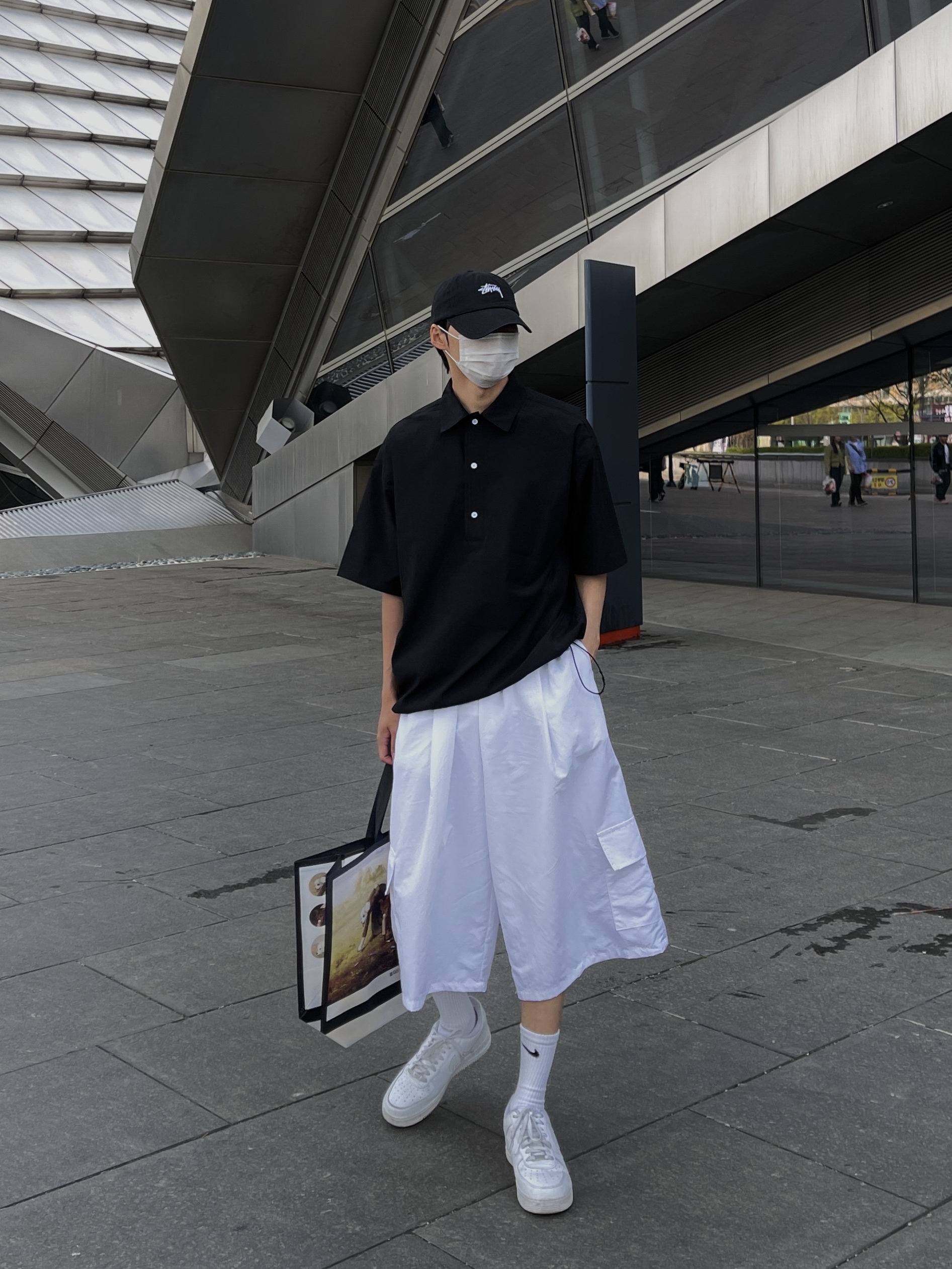 Stussy Stock Low Pro Cap Black, Nike Air Force 1 '07 Low White 착용 스타일 - 1
