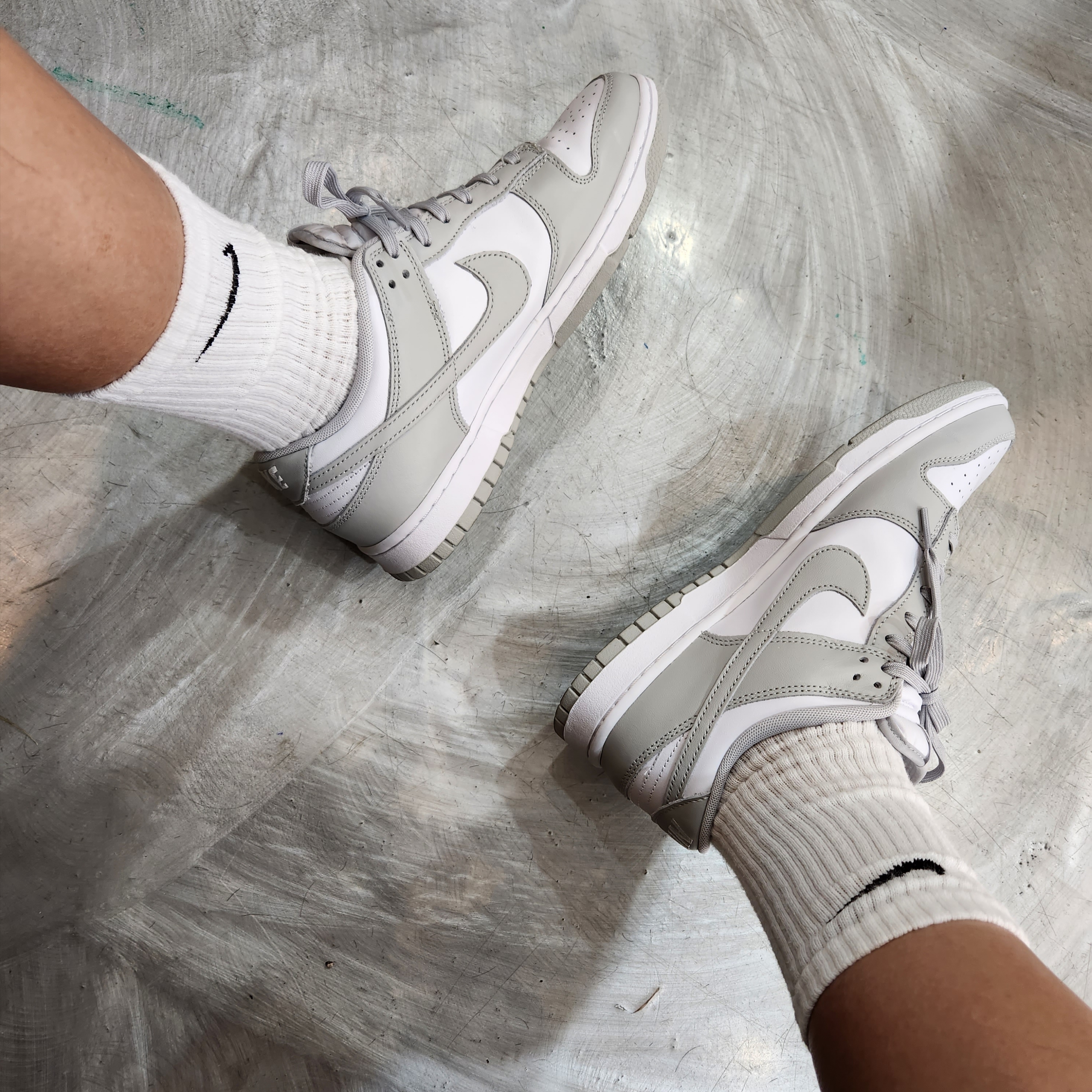 Nike Dunk Low Retro Grey Fog 착용 스타일