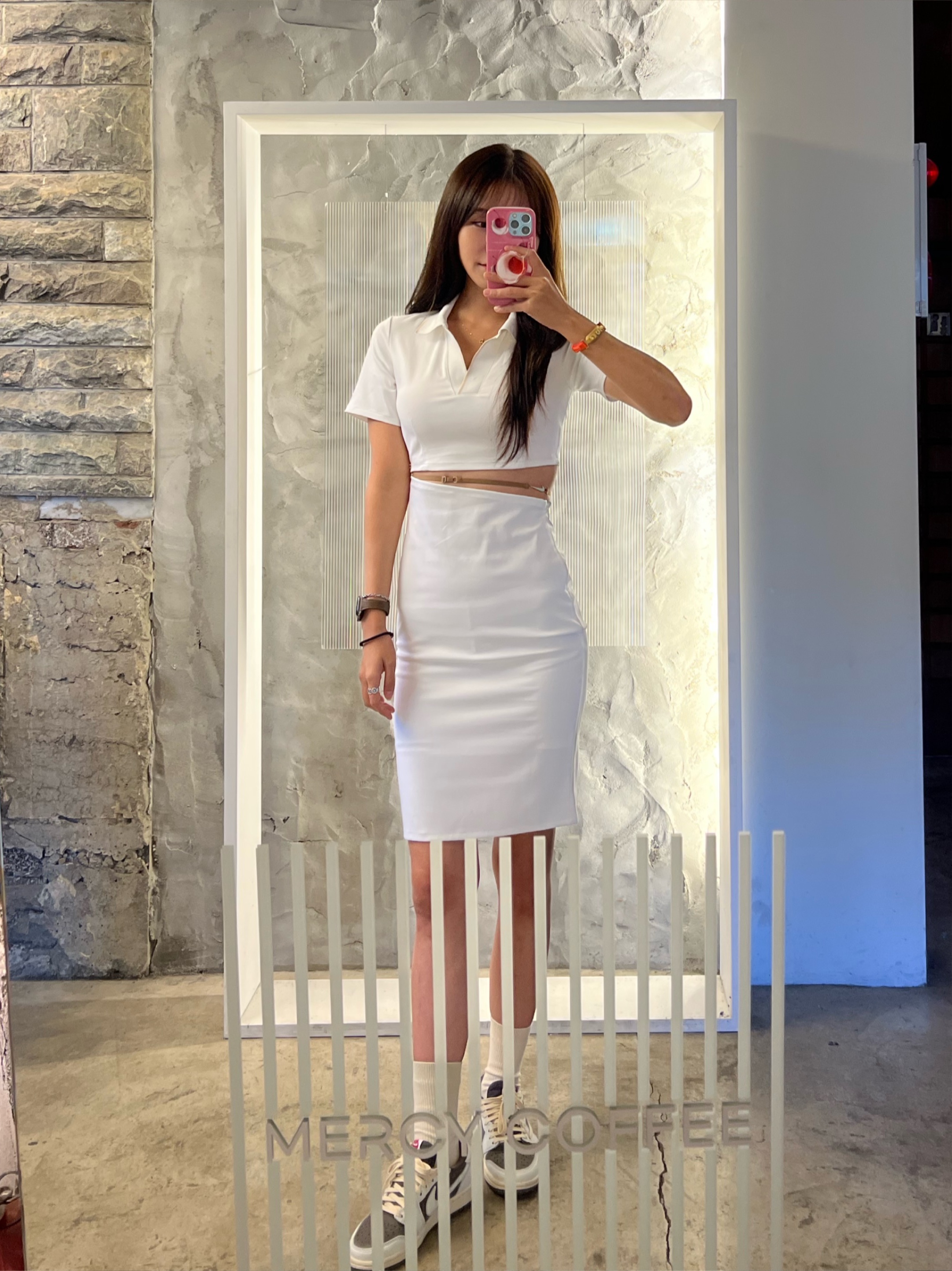 (W) Nike x Jacquemus NRG Short Sleeve Polo Dress White - Asia, (W) Nike x Jacquemus NRG Short Sleeve Polo Dress White - US/EU 착용 스타일 - 5