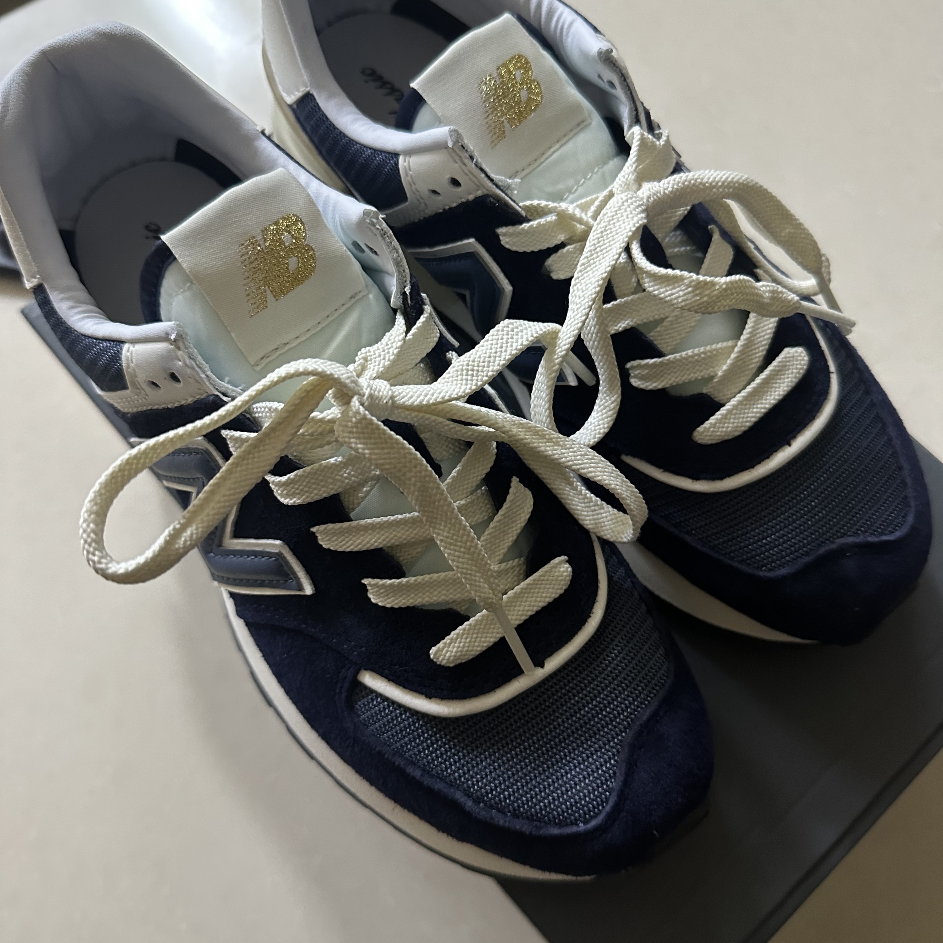 New Balance 574 Legacy Navy 착용 스타일