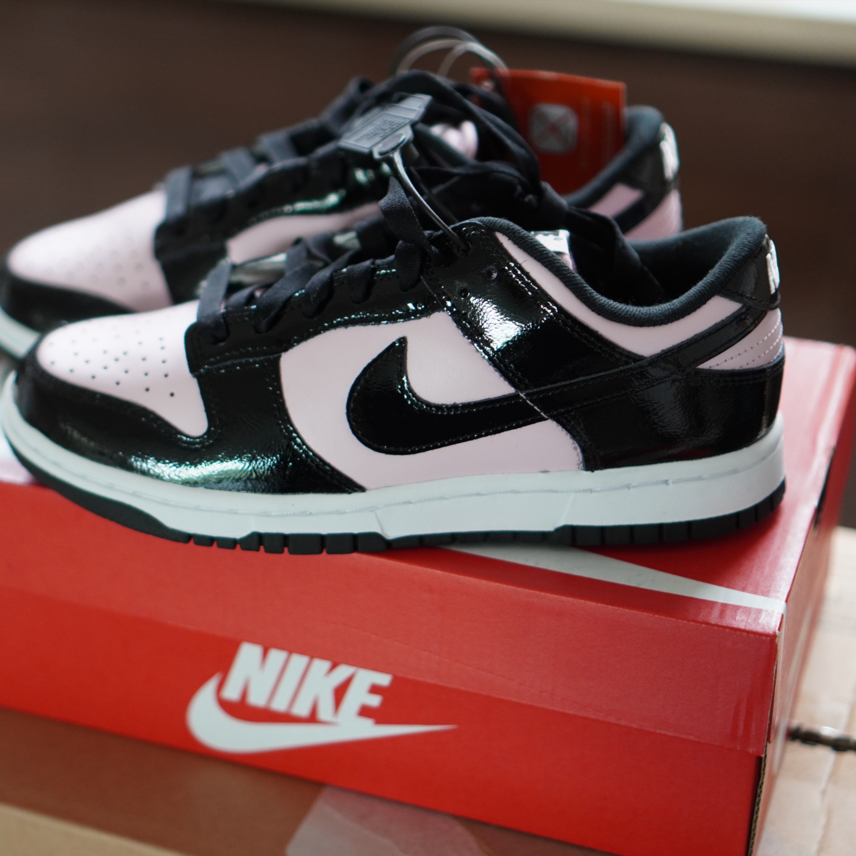 (W) Nike Dunk Low Essential Pink Foam Black 착용 스타일 - 3