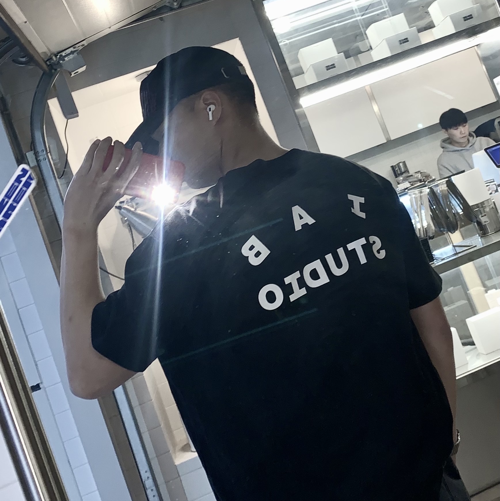IAB Studio T-Shirt Black 착용 스타일