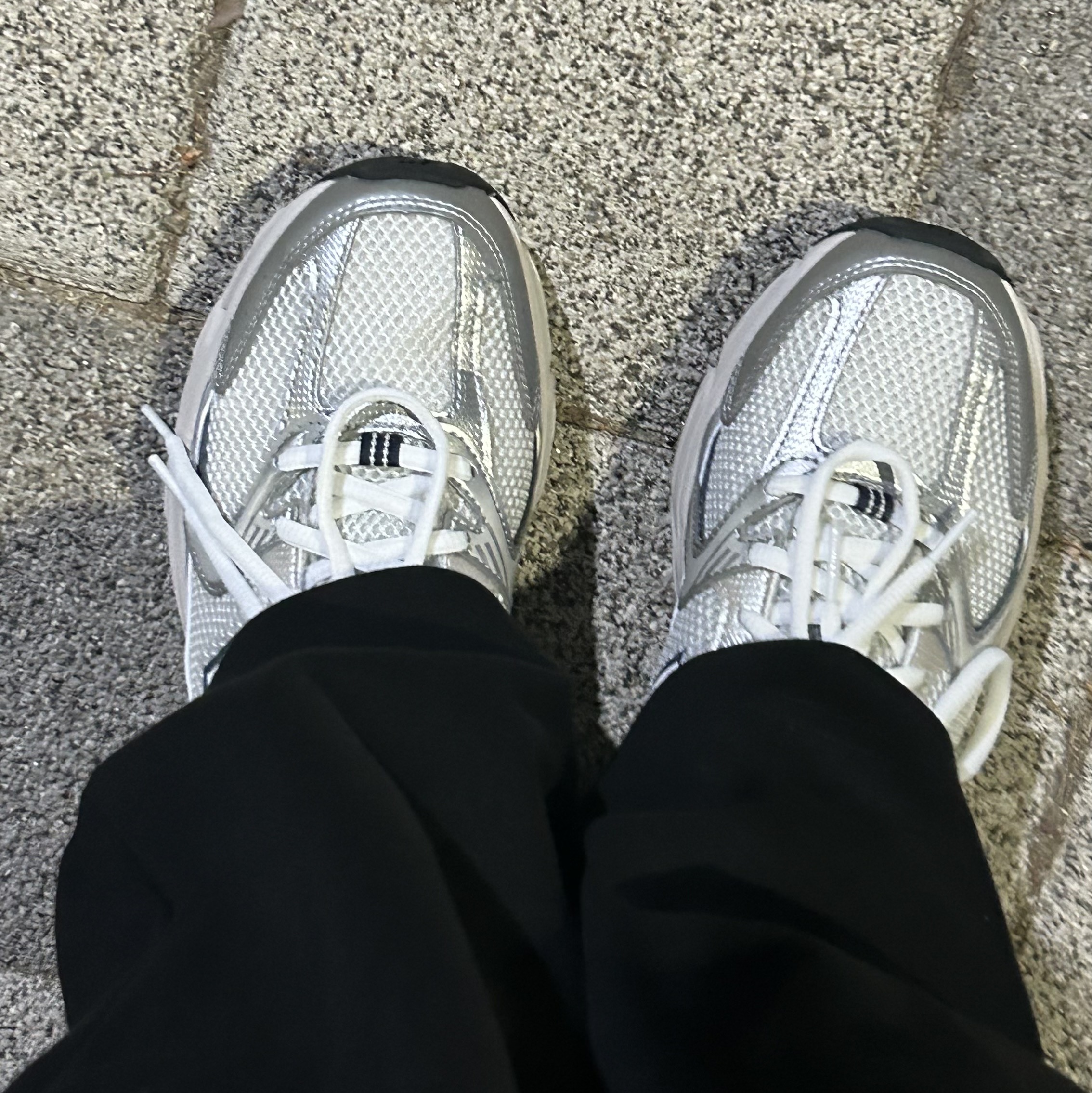 New Balance 530 Steel Grey 착용 스타일