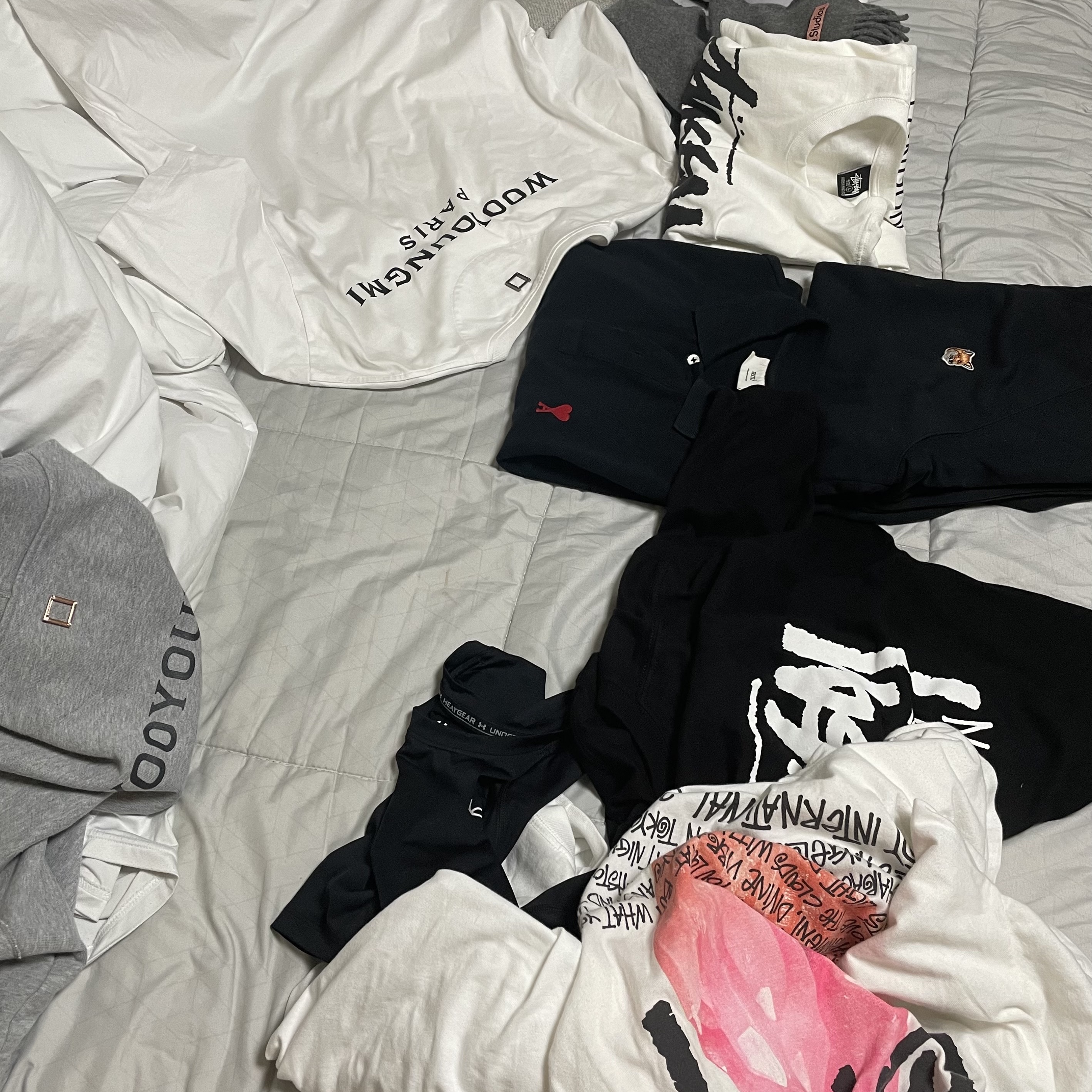 Wooyoungmi Cotton Back Logo T-shirt White - 23SS, Wooyoungmi Cotton Black Back Logo Hoodie Grey - 22FW 착용 스타일