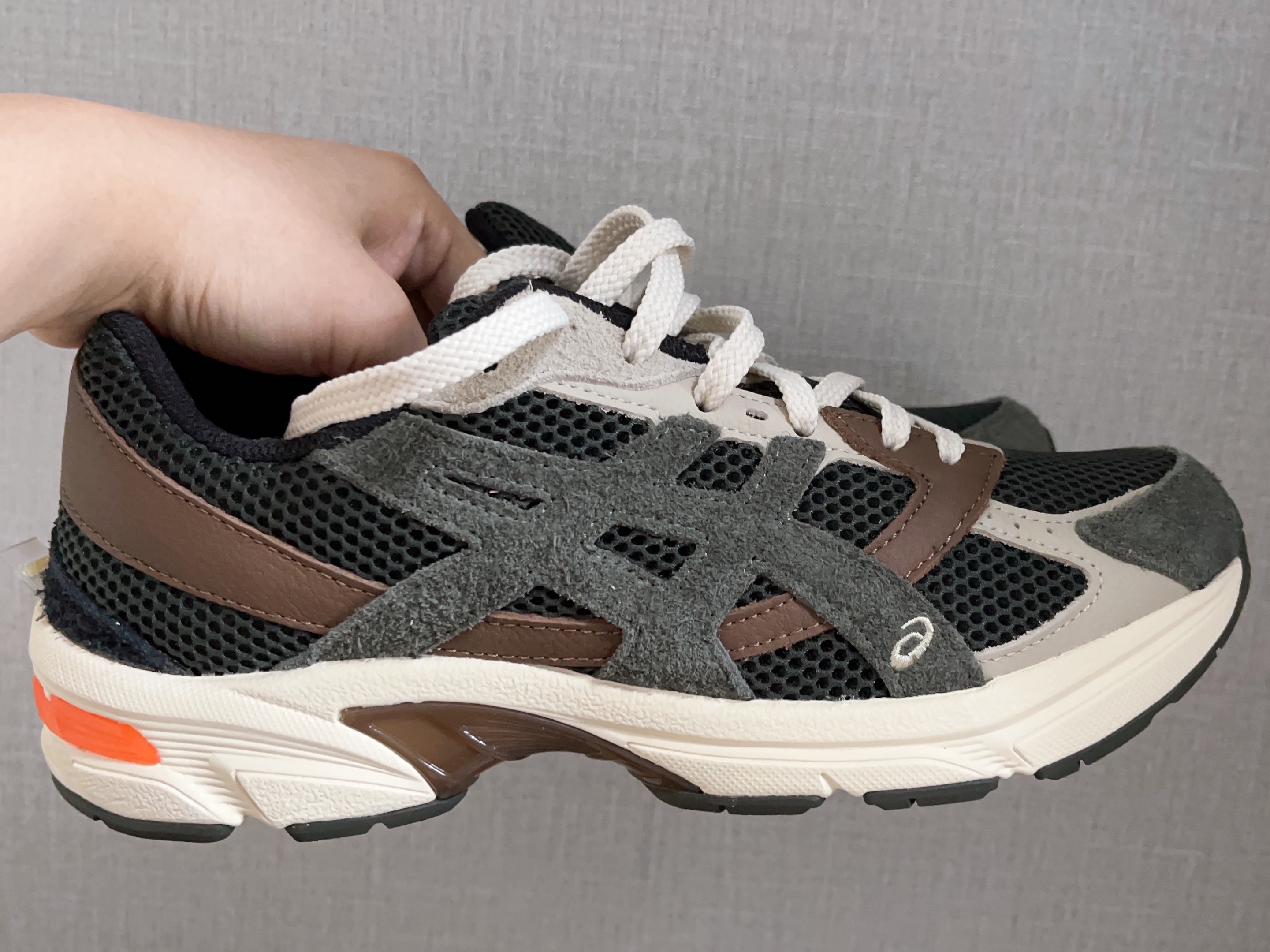 Asics x Hal Studios Gel-1130 MK-II Forest 착용 스타일