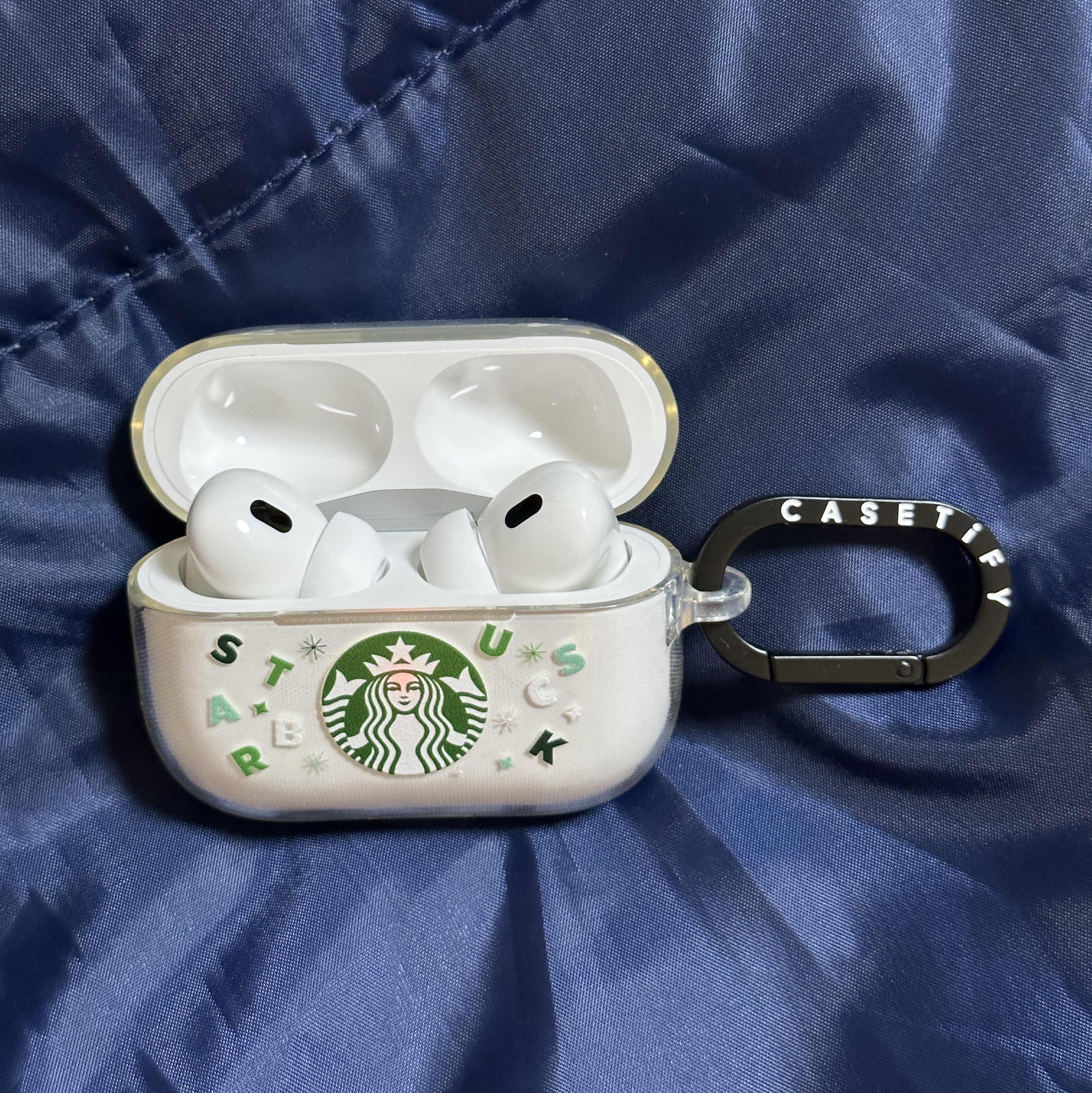 Casetify x Starbucks AirPods Pro Case Clear 착용 스타일