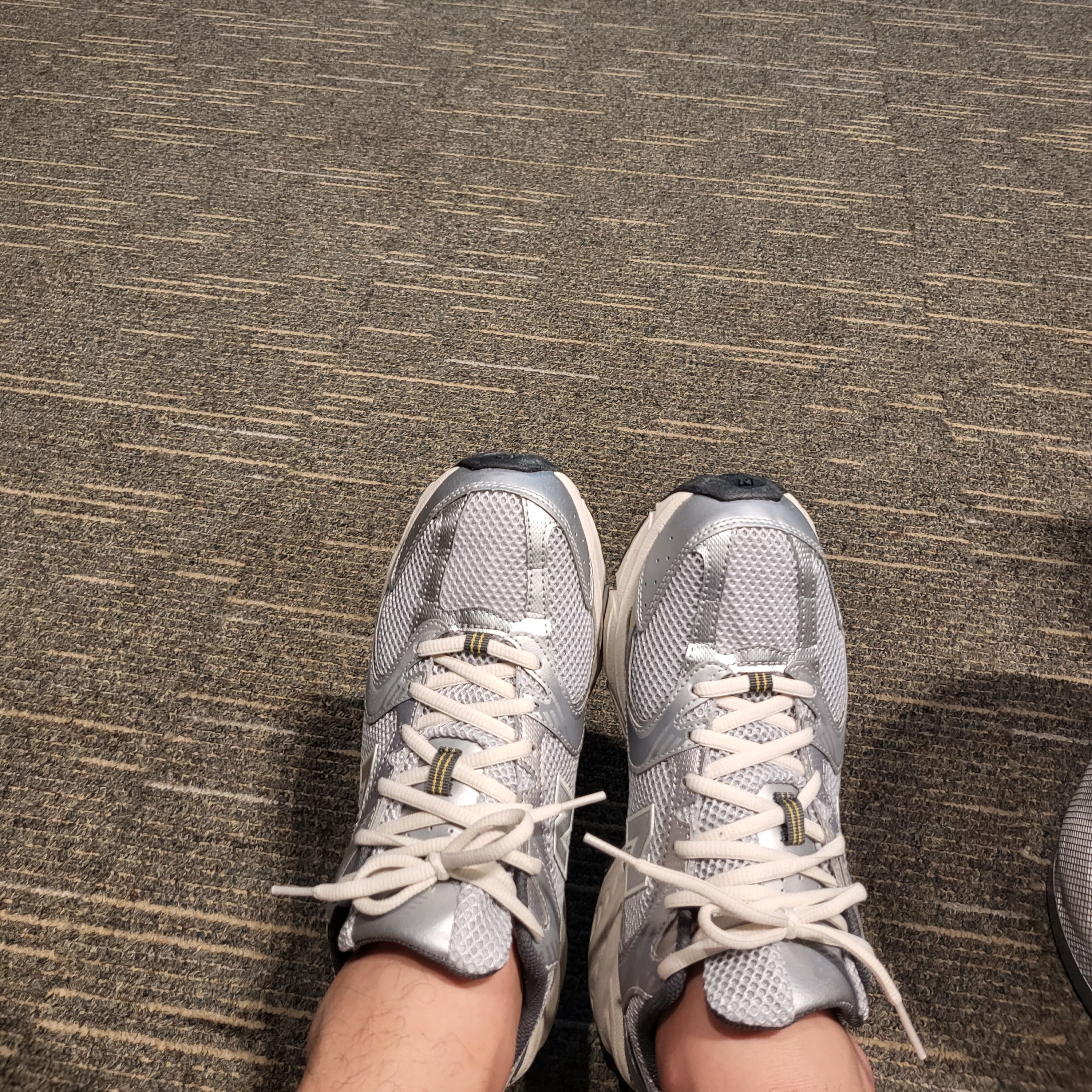 New Balance 530 Earth 착용 스타일