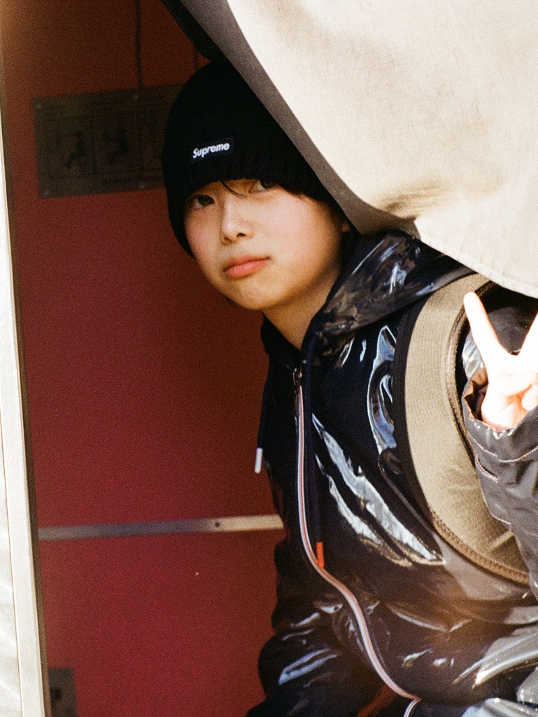 Supreme Overdyed Beanie Black 착용 스타일