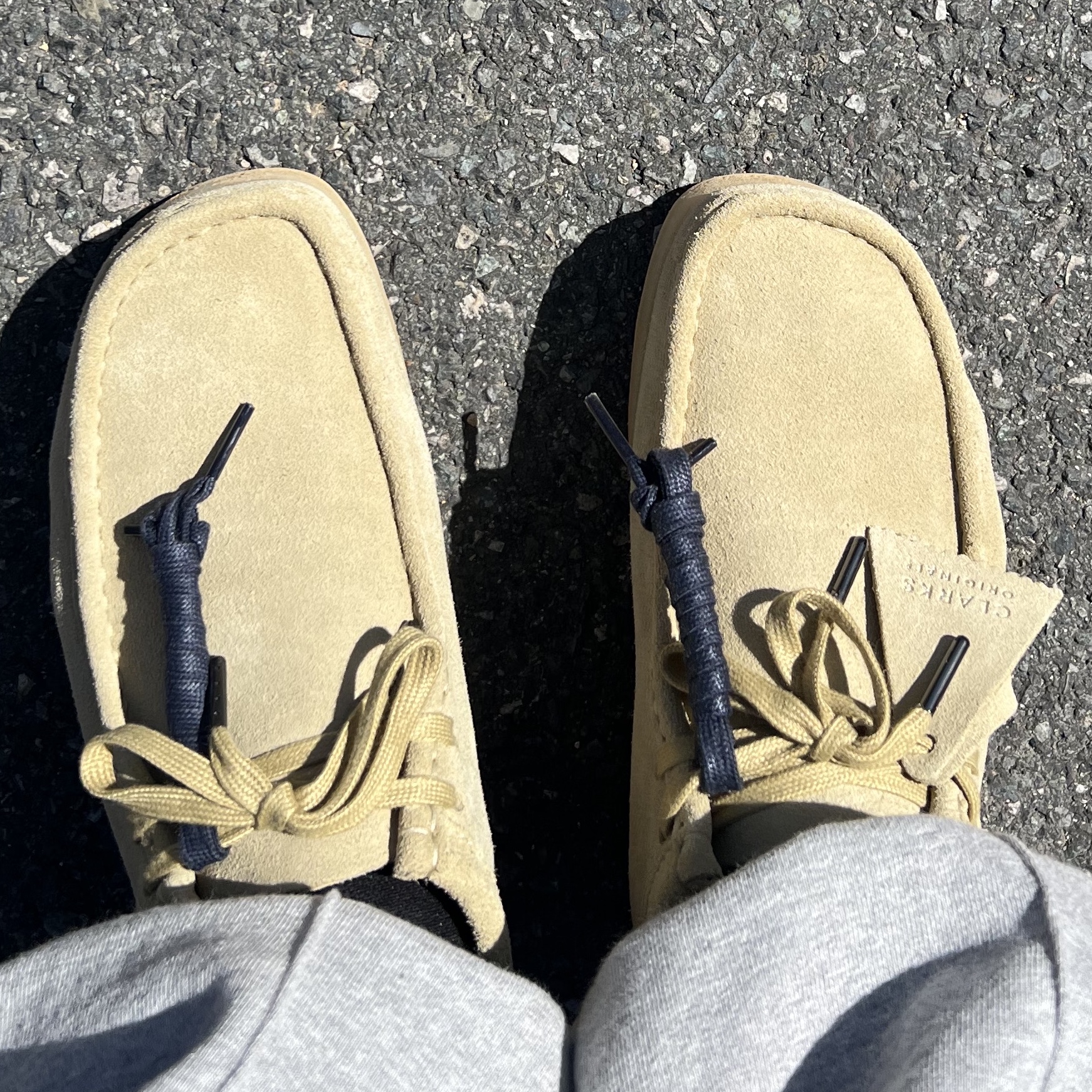 Clarks Wallabee Maple Suede 착용 스타일