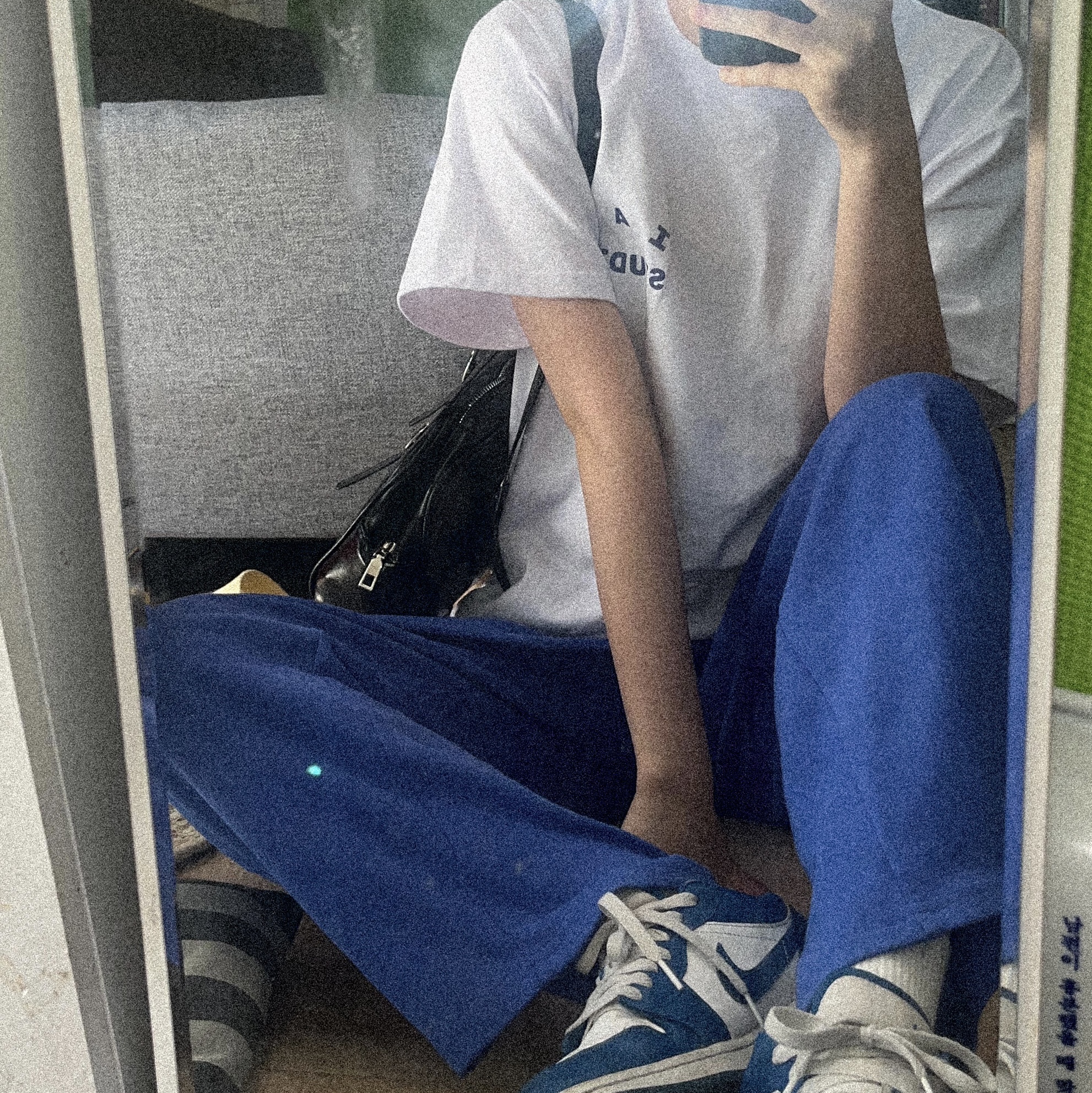 IAB Studio T-Shirt White Navy - 22FW, (W) Jordan 1 Low White Dark Marina Blue 착용 스타일