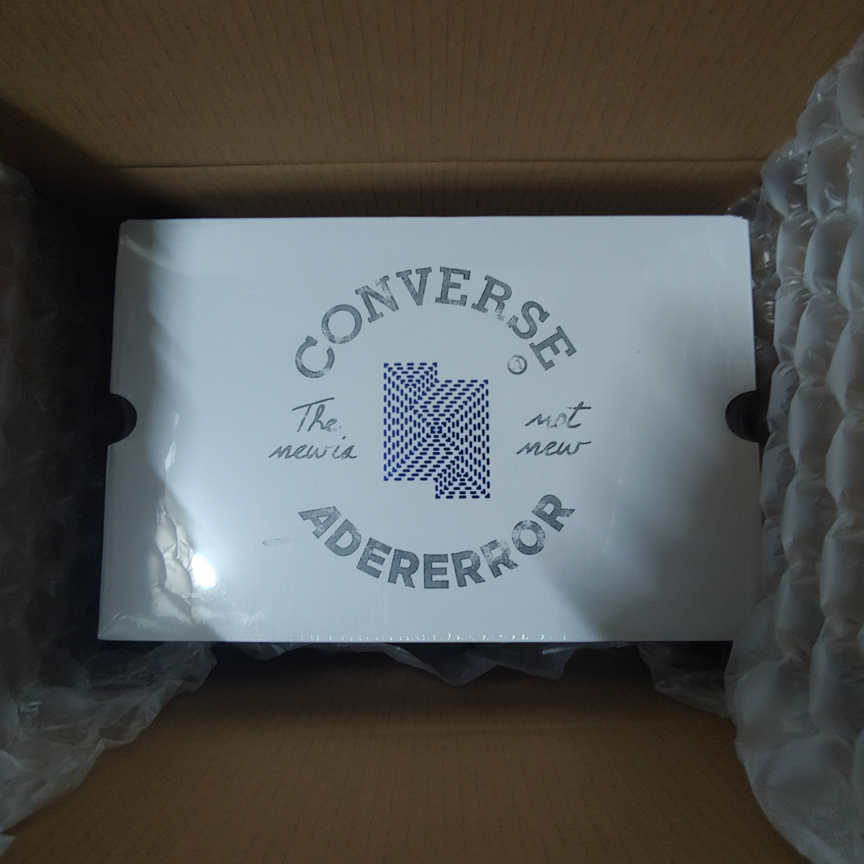 Converse x Ader Error Chuck 70 High White 착용 스타일 - 2