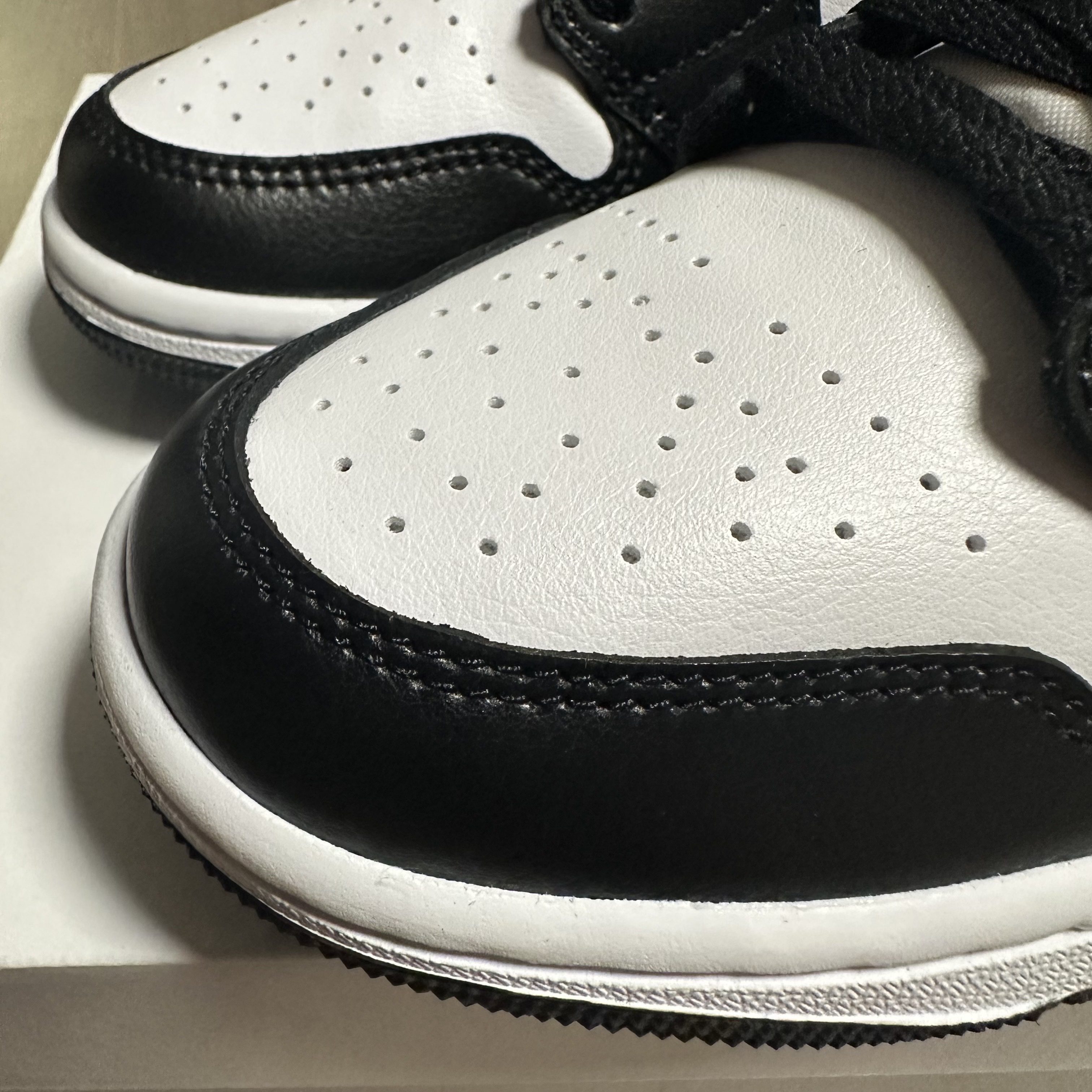 (W) Jordan 1 Low Black and White 착용 스타일 - 3