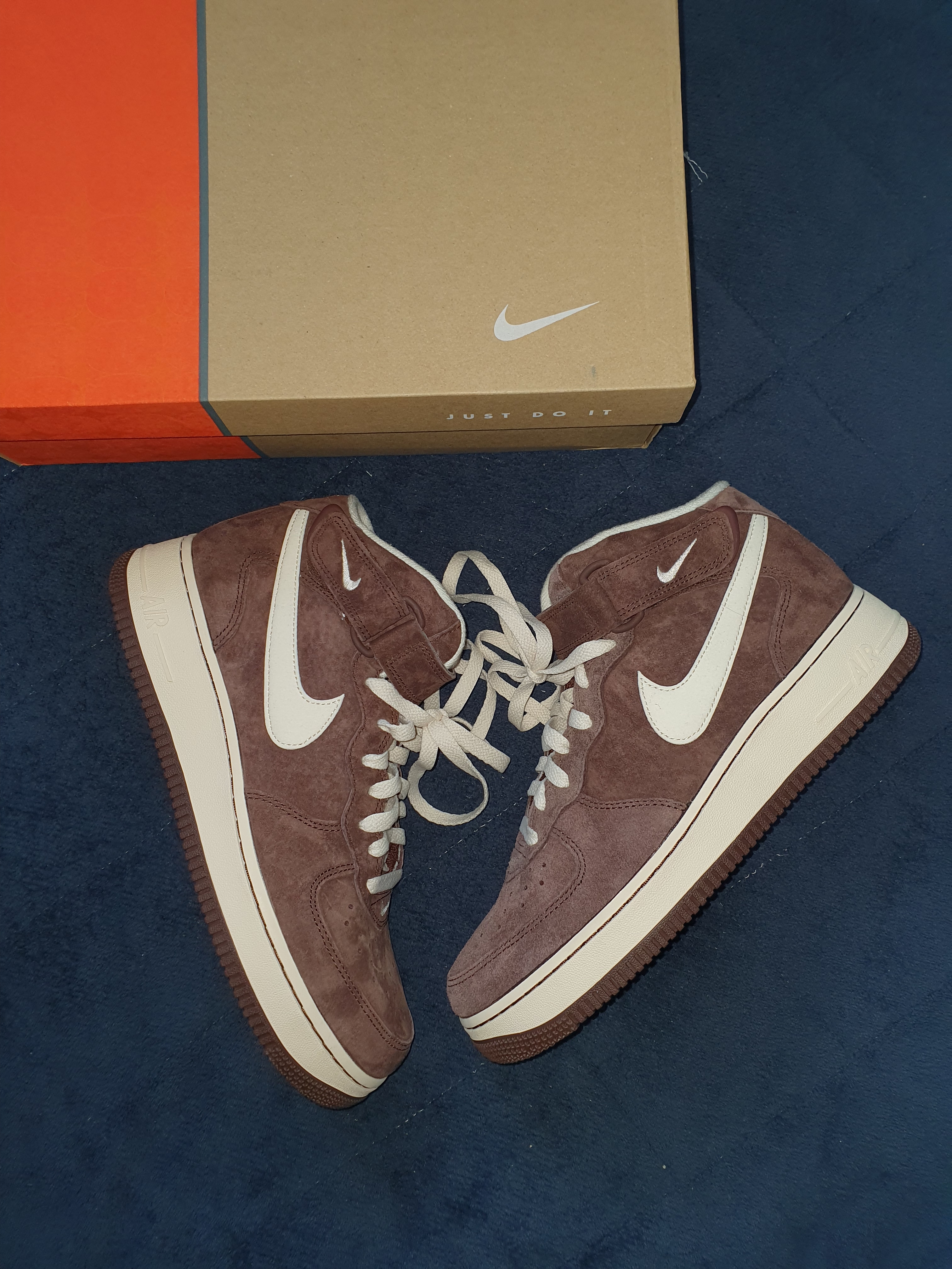 Nike Air Force 1 Mid '07 QS Chocolate 착용 스타일