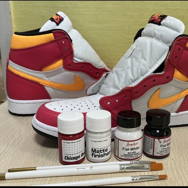 Jordan 1 Retro High OG Light Fusion Red 착용 스타일 - 2