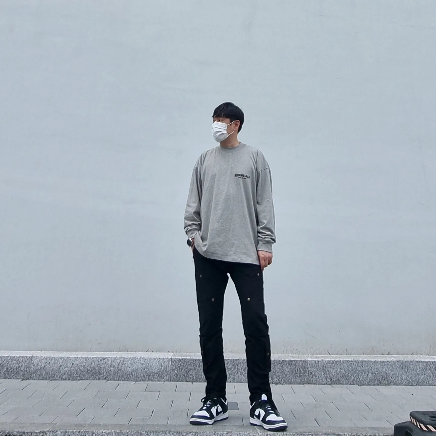 Essentials The Core Collection Long Sleeve T-Shirt Dark Oatmeal, Nike Dunk Low Retro Black 착용 스타일 - 3
