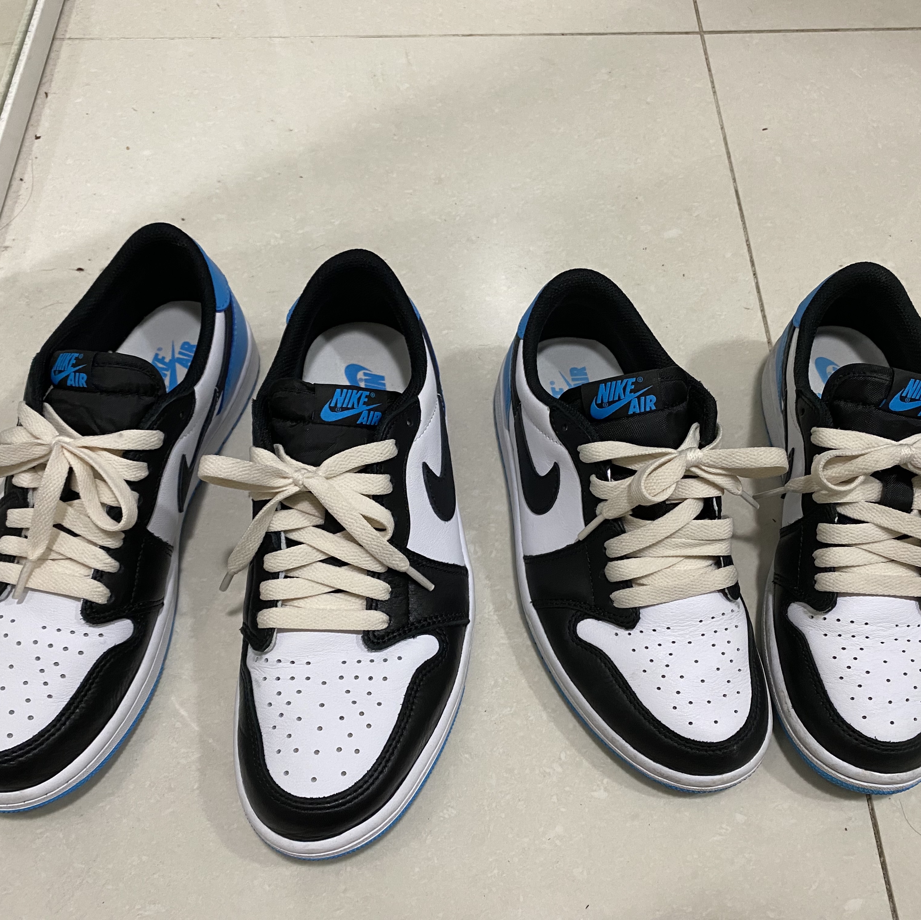 Jordan 1 Retro Low OG Black and Dark Powder Blue 착용 스타일 - 2