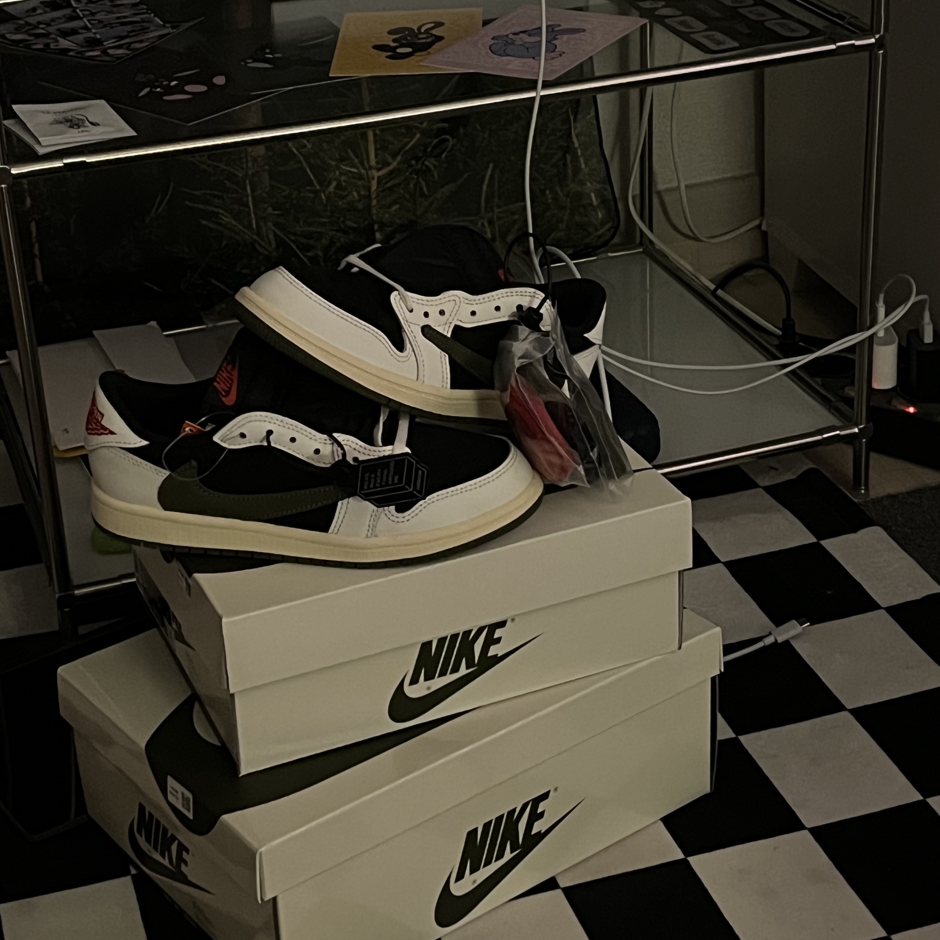 (PS) Jordan 1 x Travis Scott Retro Low OG SP Medium Olive, (W) Jordan 1 x Travis Scott Retro Low OG SP Medium Olive 착용 스타일