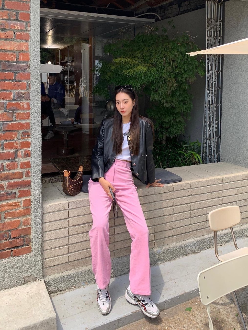 루이비통 루프 모노그램 착용 스타일