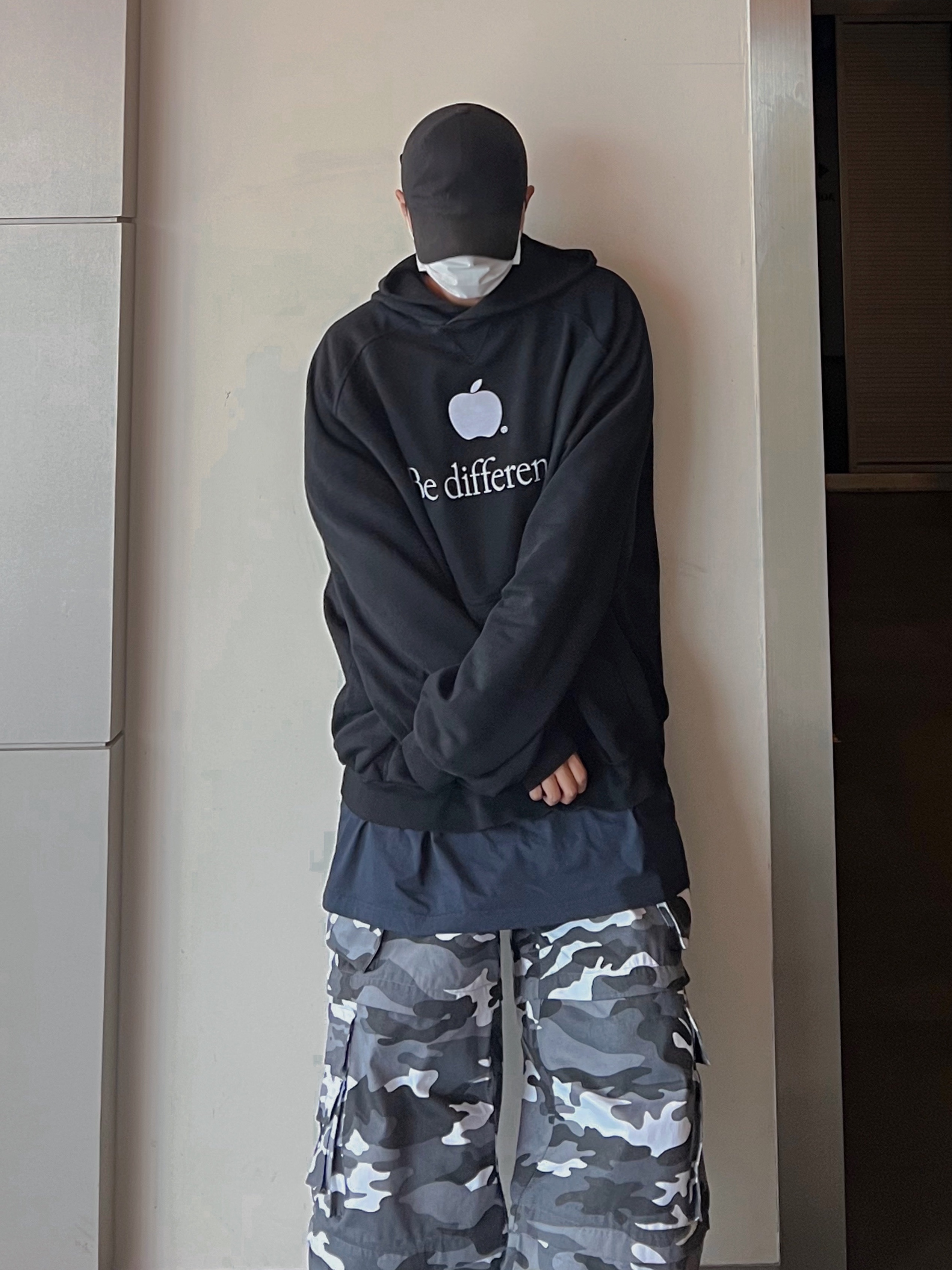 Project G/R Oversized Convertible Cargo Pants City Camo, Balenciaga Steroid Derby Black 착용 스타일 - 2