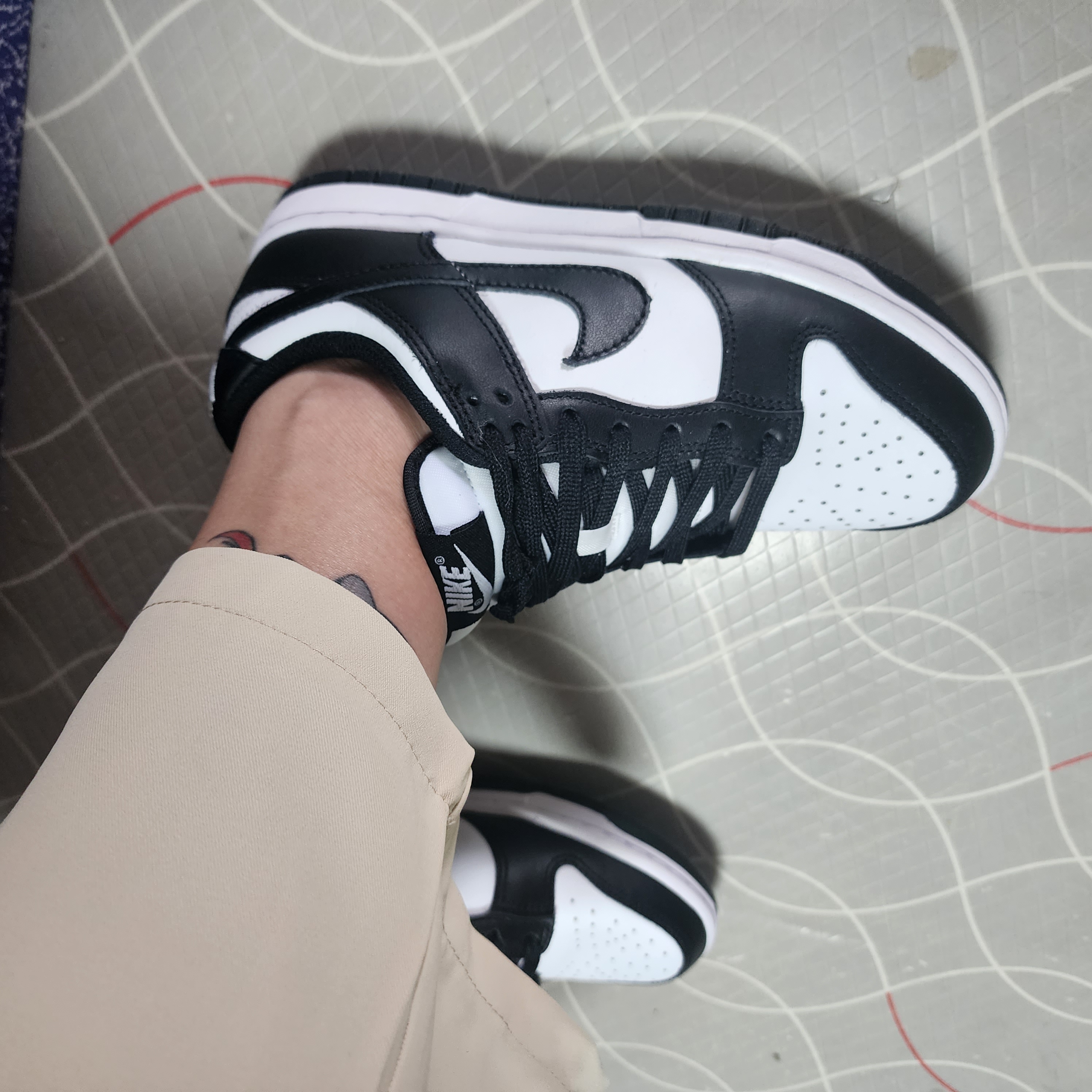 (W) Nike Dunk Low Black 착용 스타일