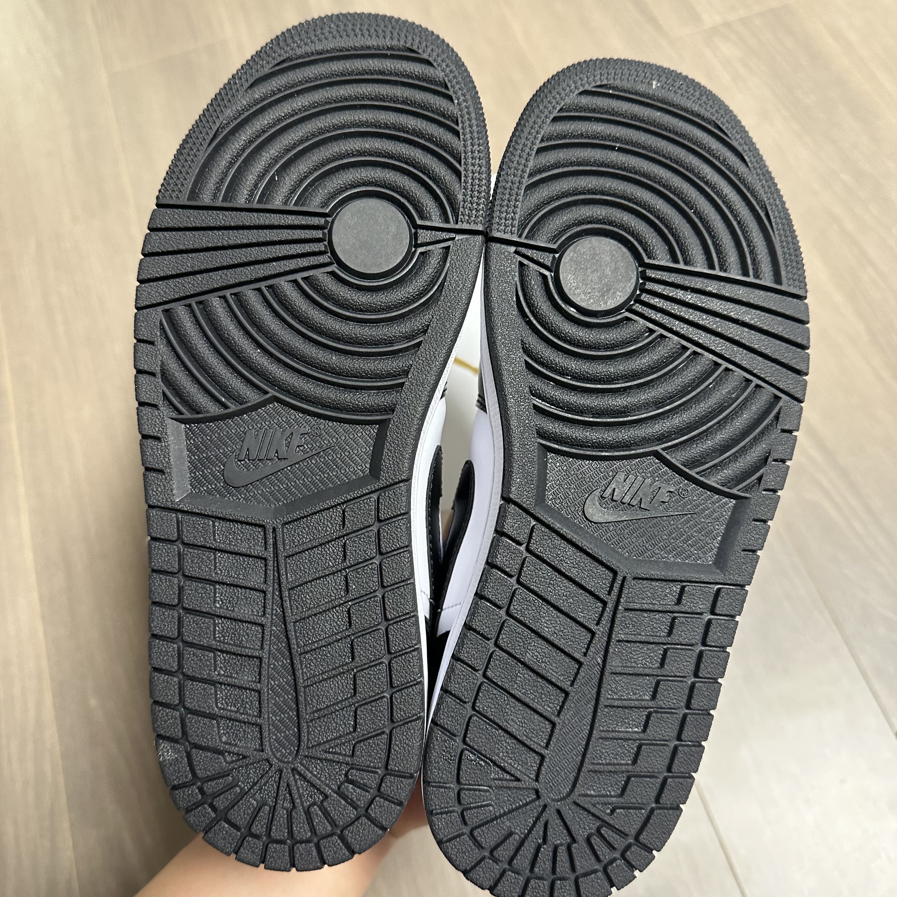 (W) Jordan 1 Low Black and White 착용 스타일 - 5